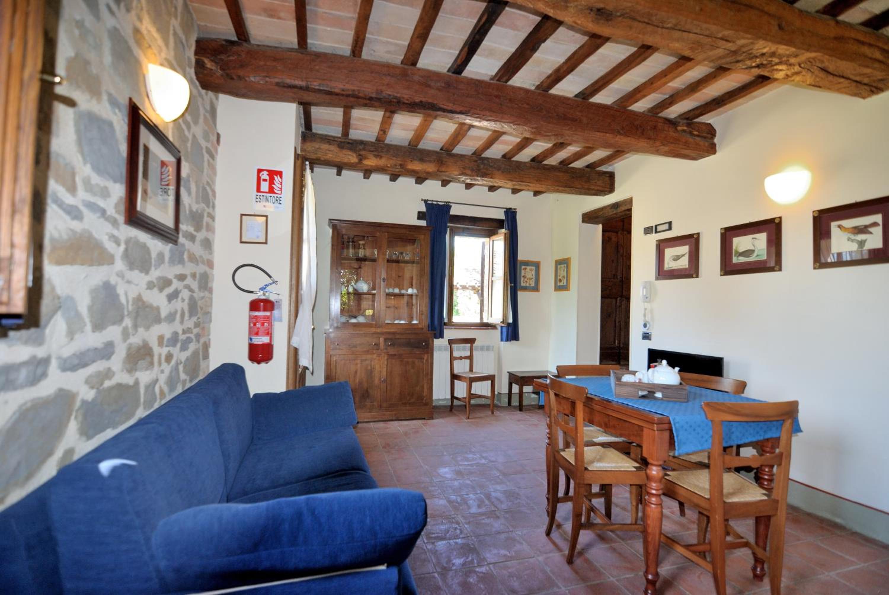 Two-Bedroom House - Photo 8