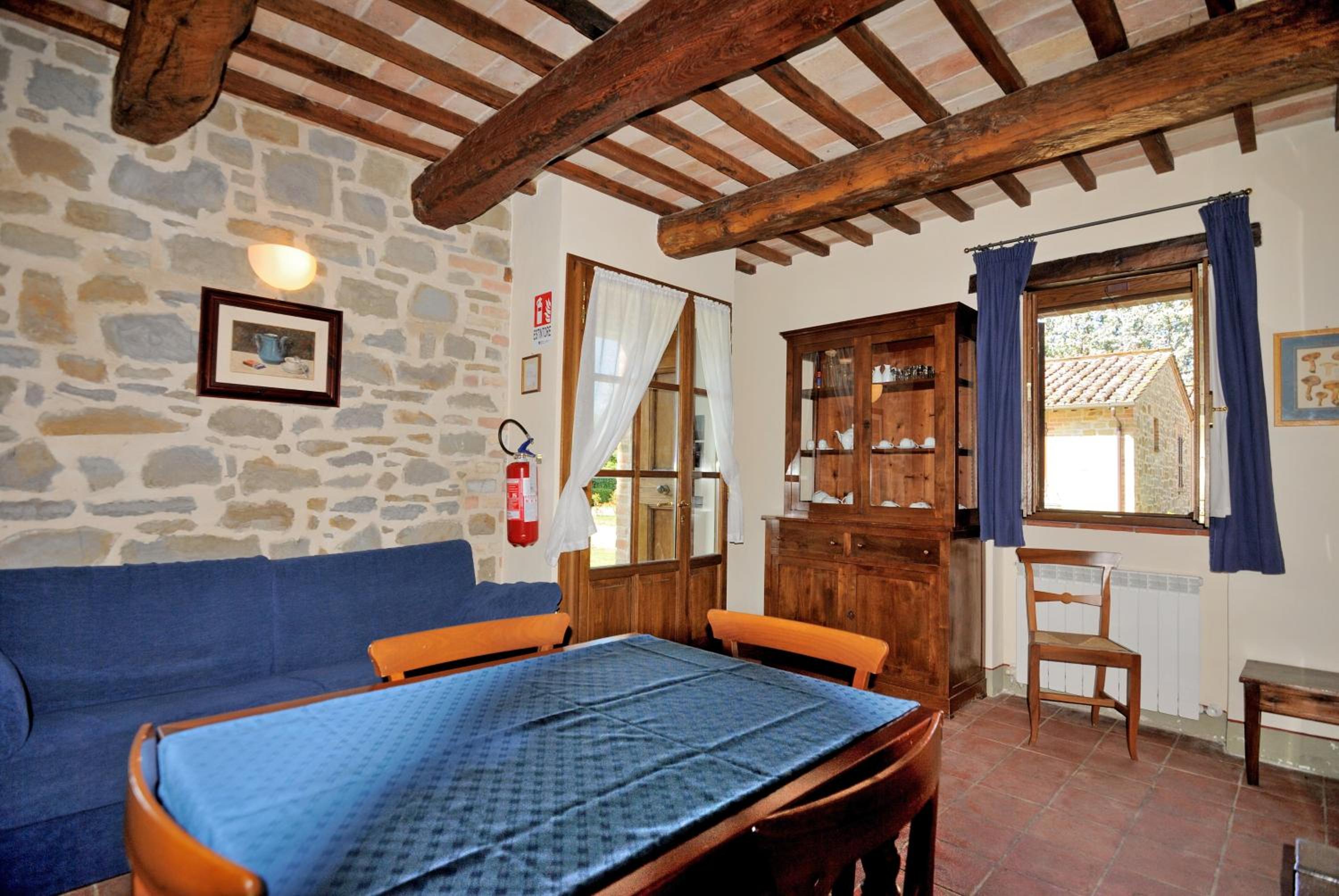 Two-Bedroom House - Photo 6