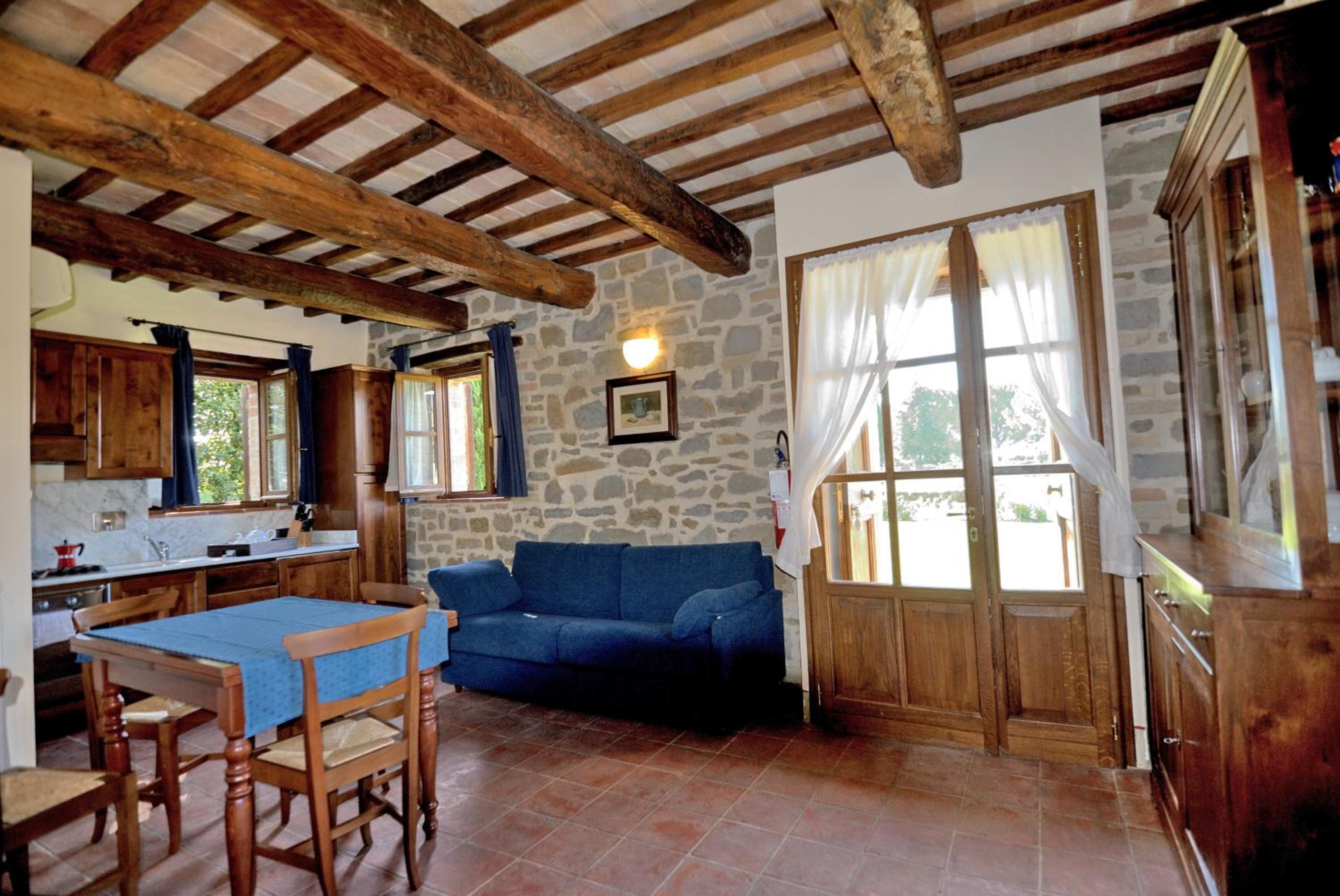 Two-Bedroom House - Photo 12