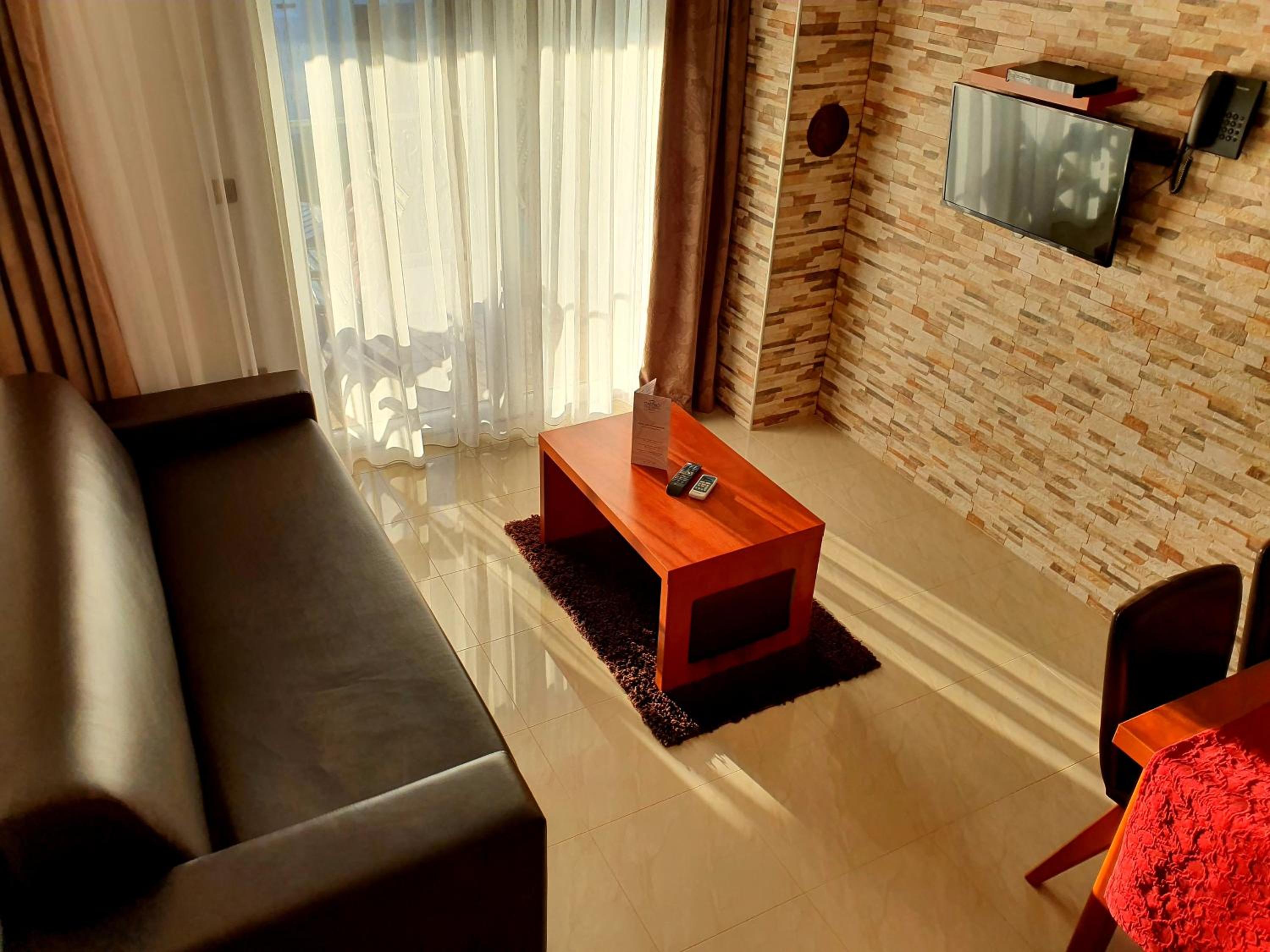 Luxury Family Apartment with Balcony (4 star)  - Annex Building photo 3