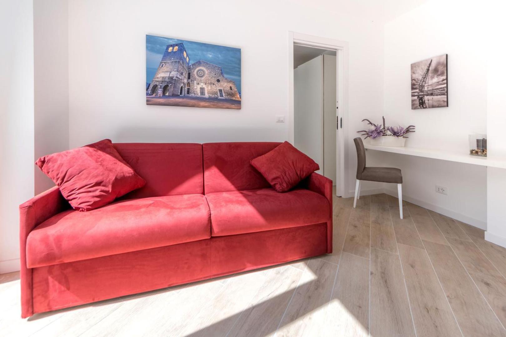 One-Bedroom Apartment with Garden - Photo 17