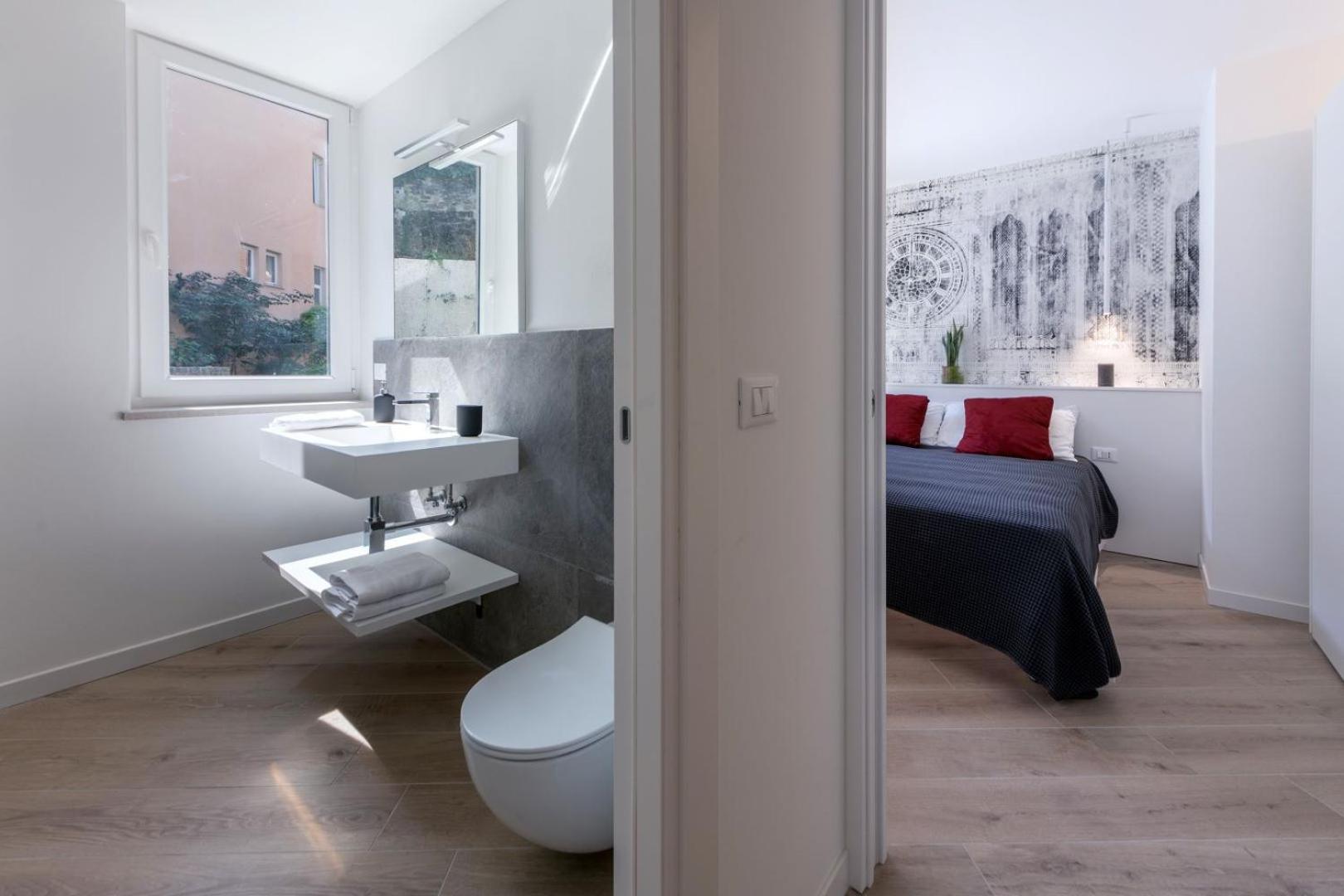 One-Bedroom Apartment with Garden - Photo 18