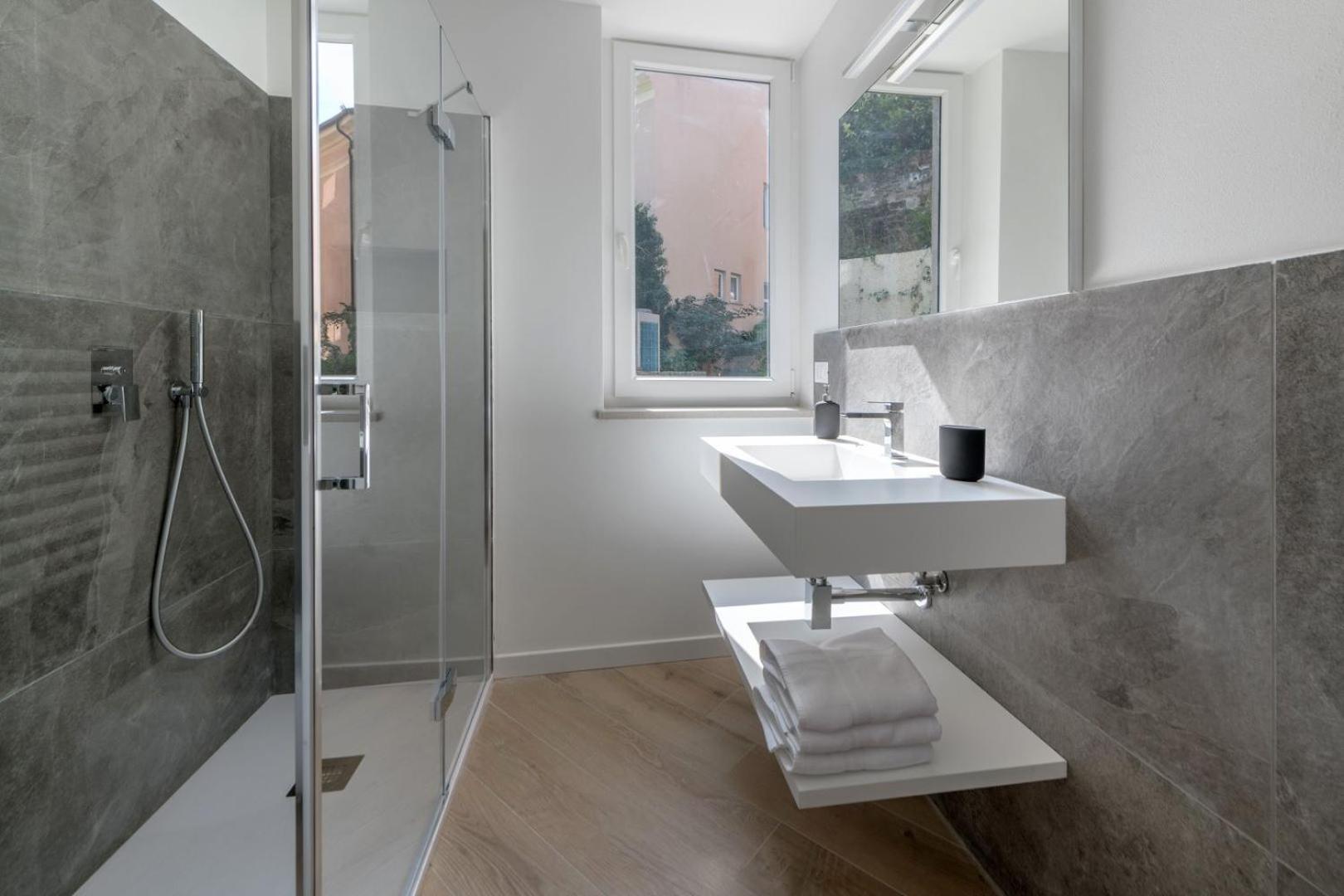 One-Bedroom Apartment with Garden - Photo 20