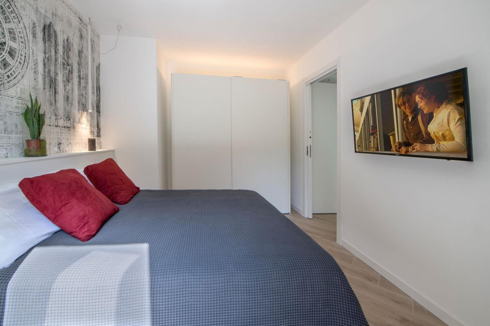 One-Bedroom Apartment with Garden - Photo 22