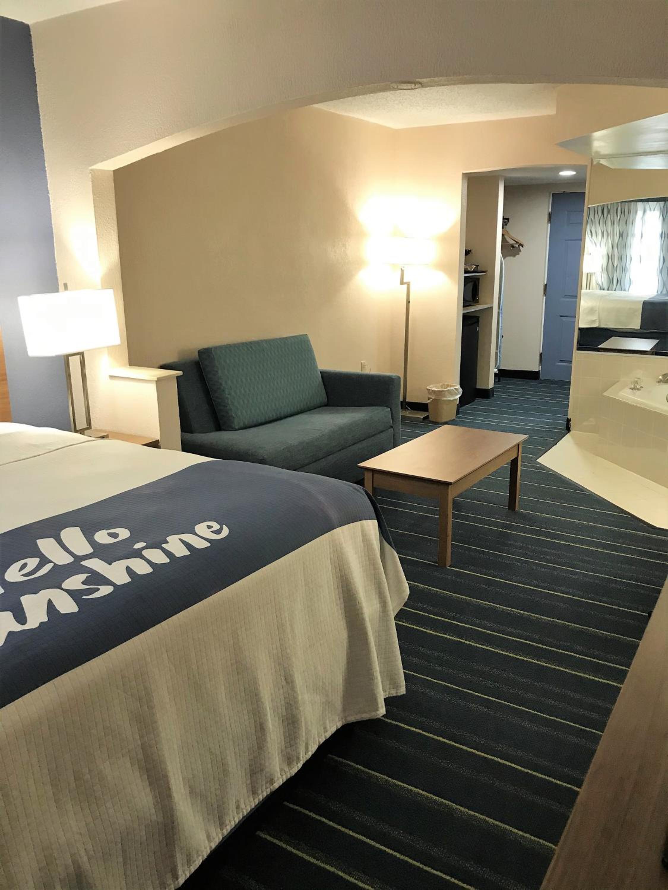King Suite - Photo 1
