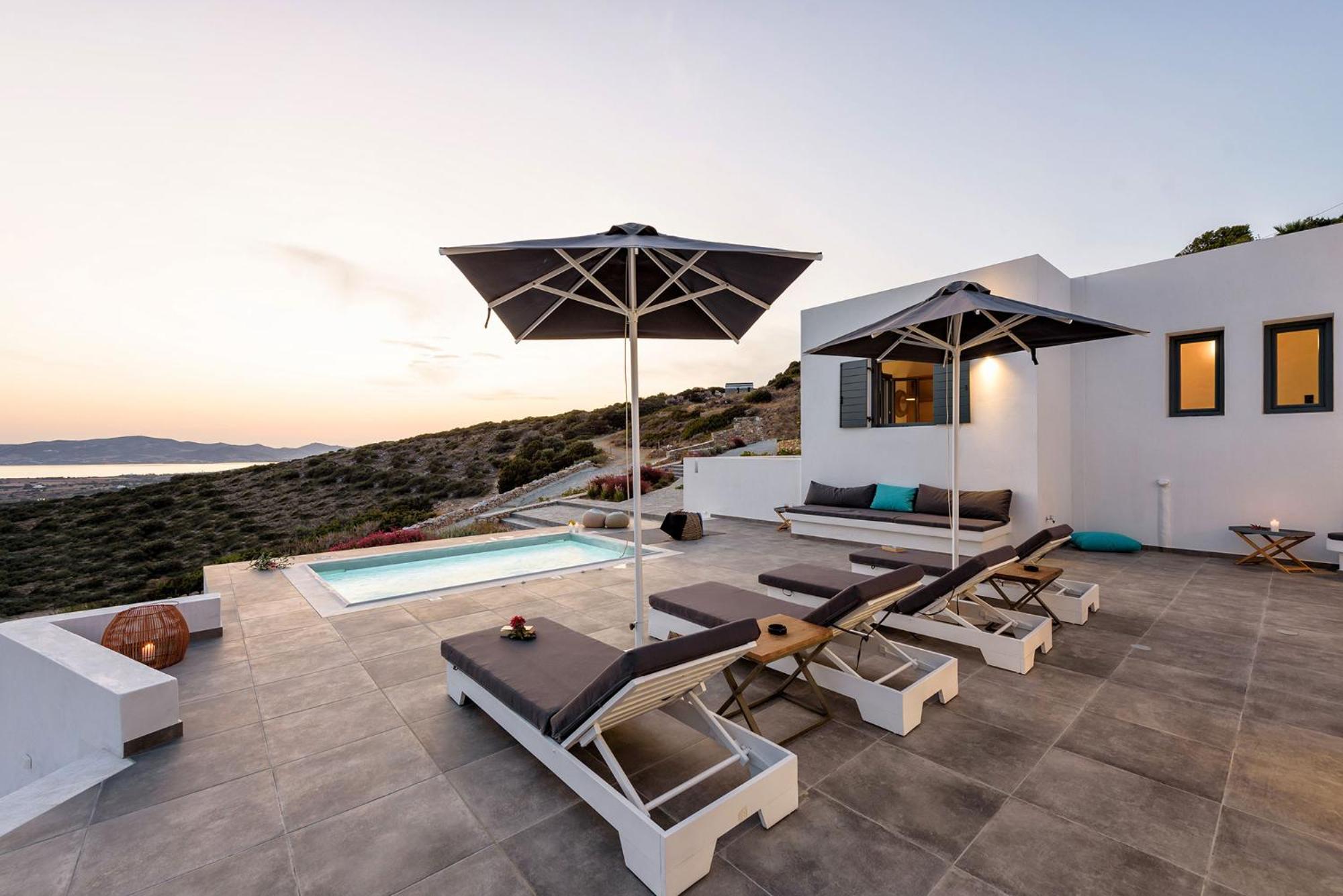 Villa photo 3