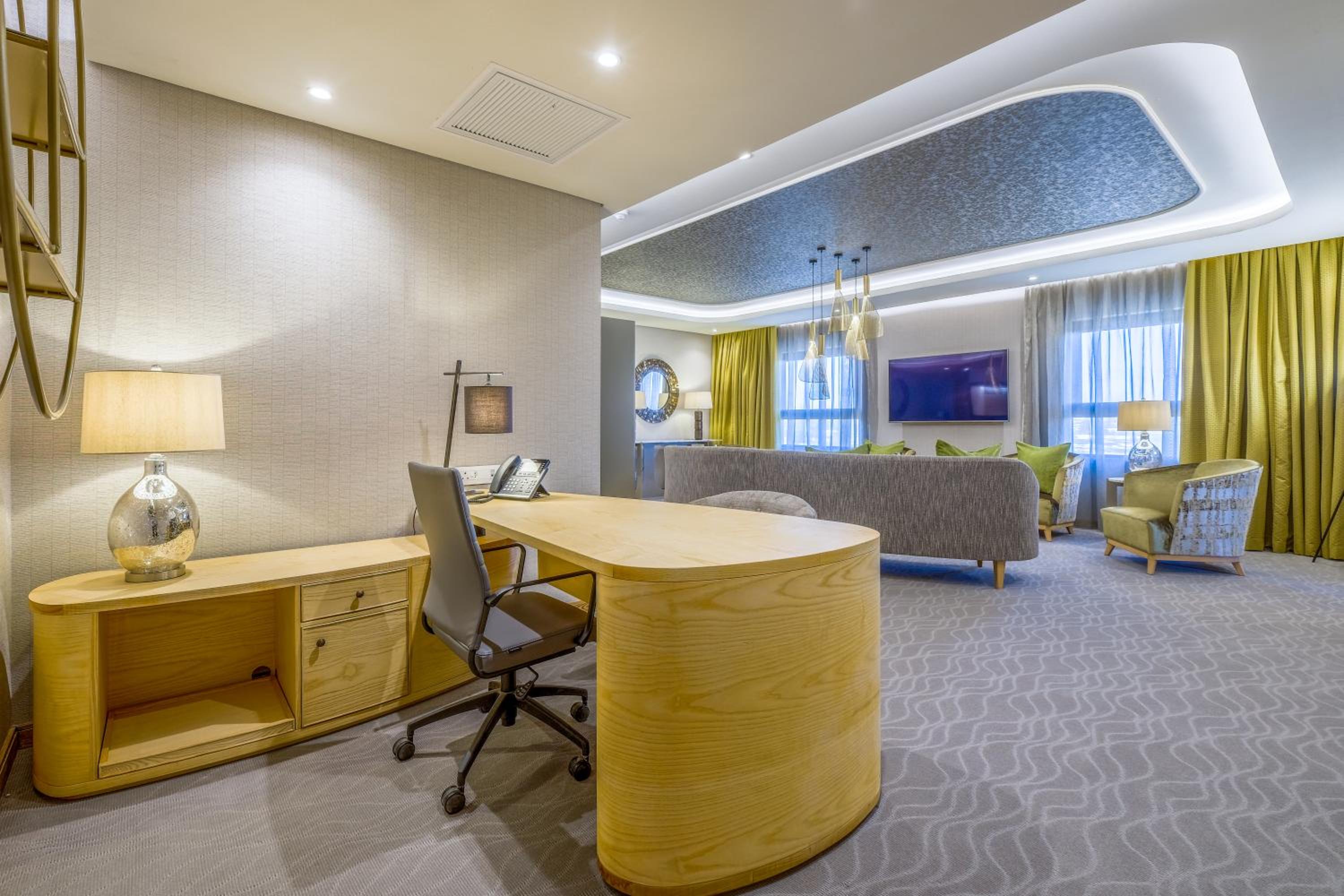 Presidential Suite thumbnail 5
