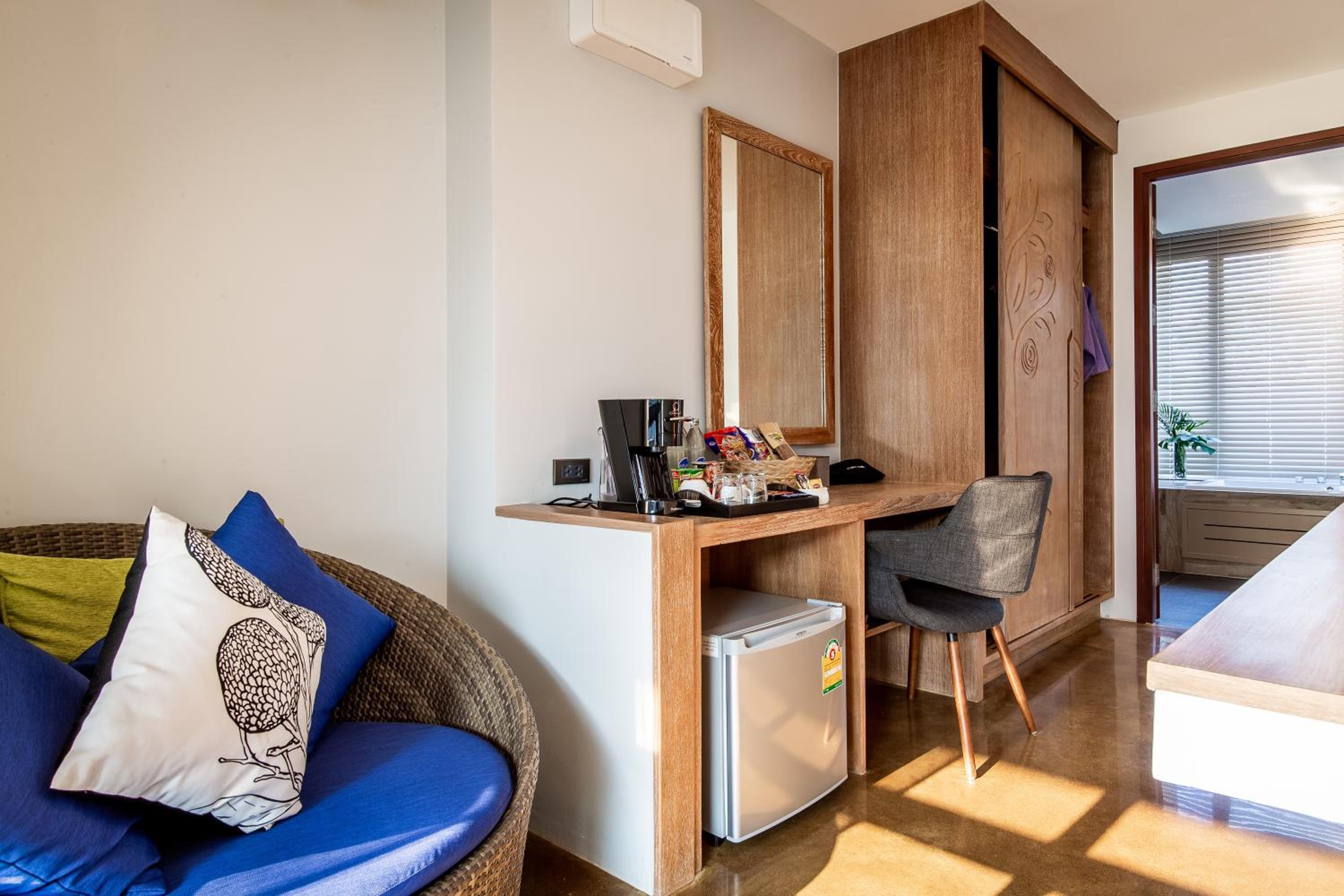 One-Bedroom Suite - Photo 9