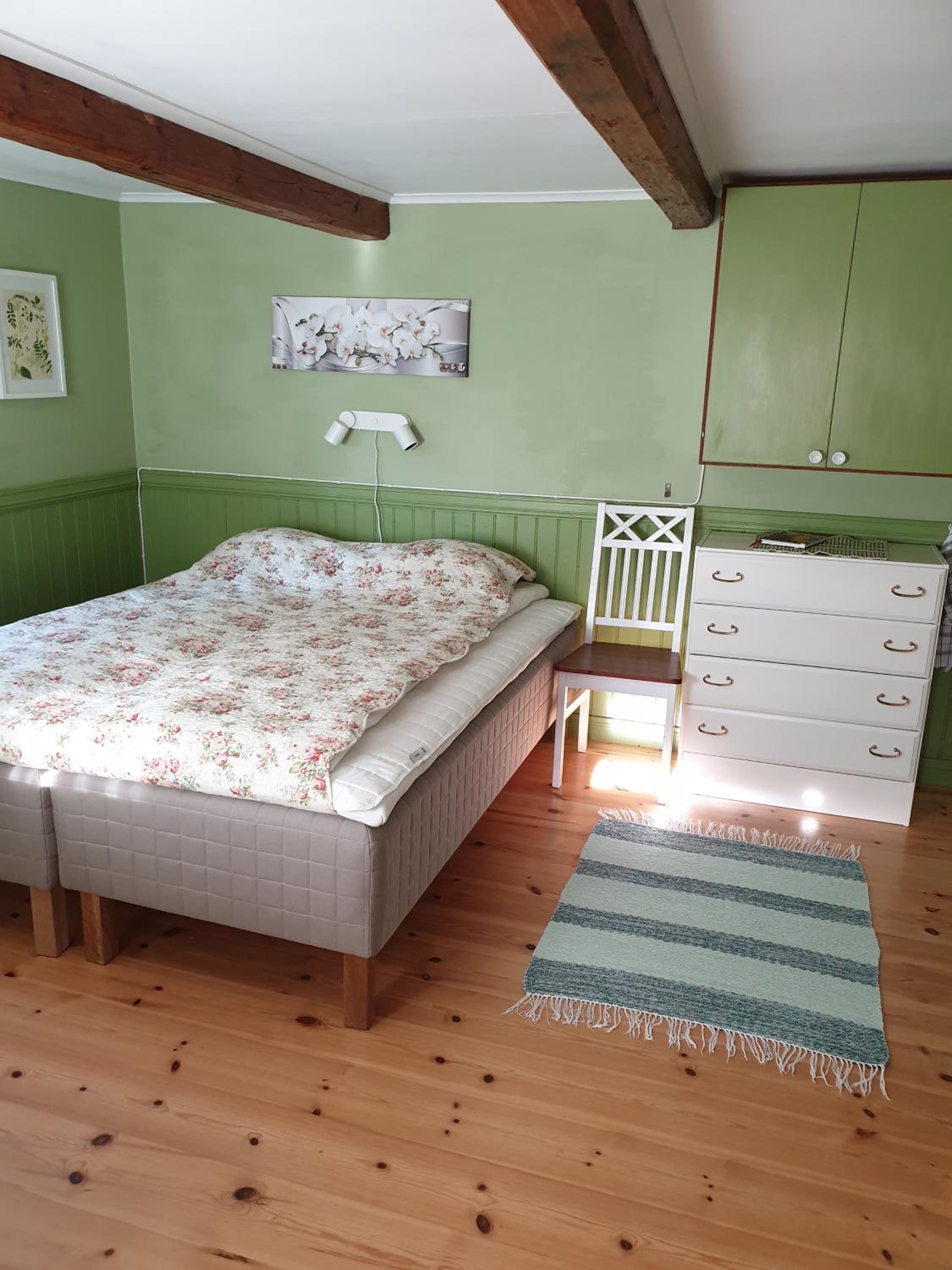 Red Cottage photo 1