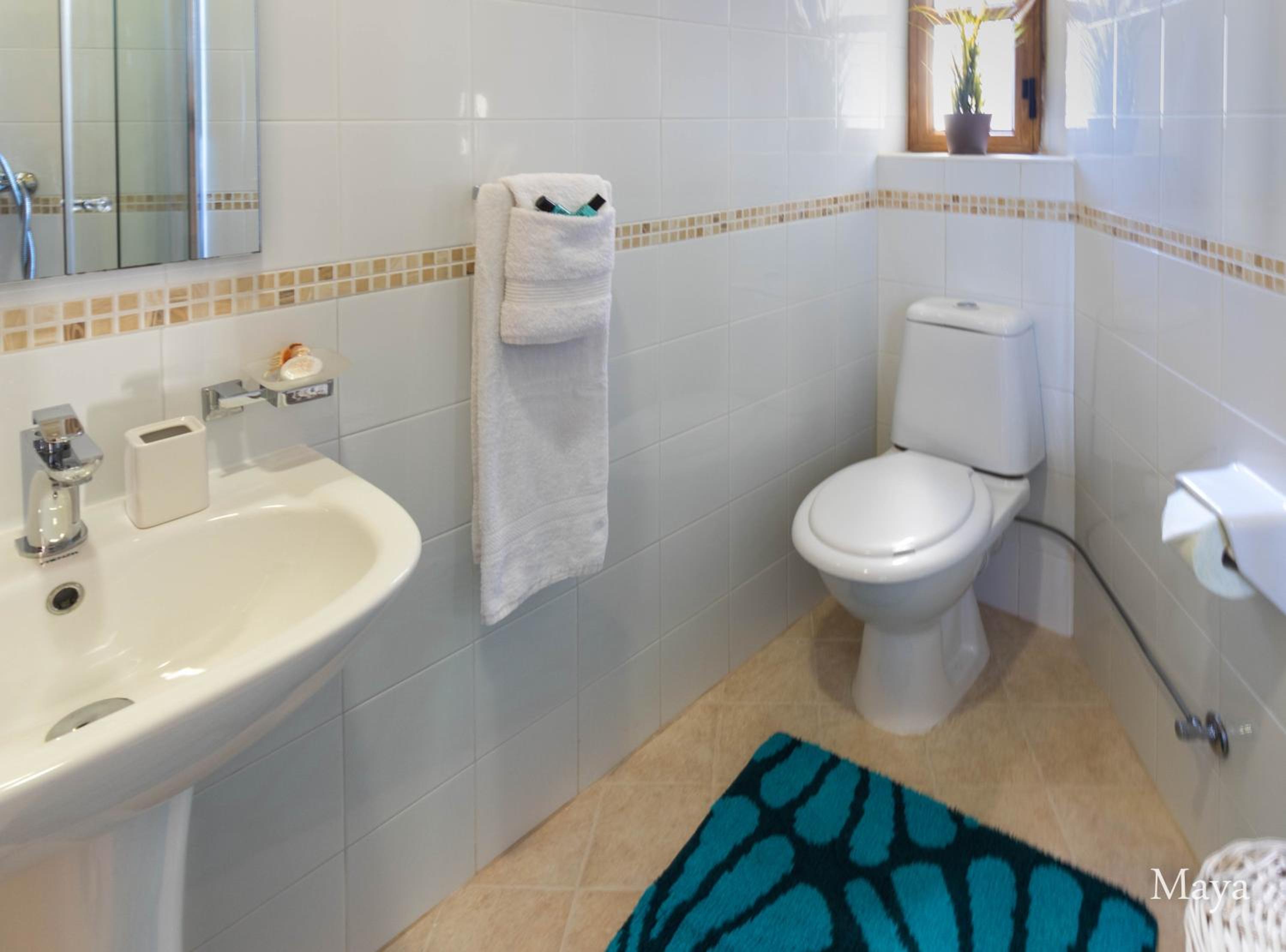 Double Room with Private External Bathroom photo 3
