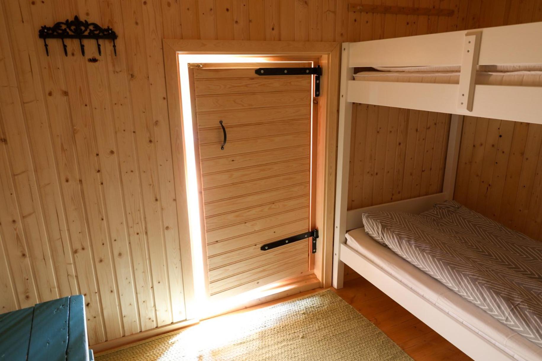 Economy Triple Room photo 1