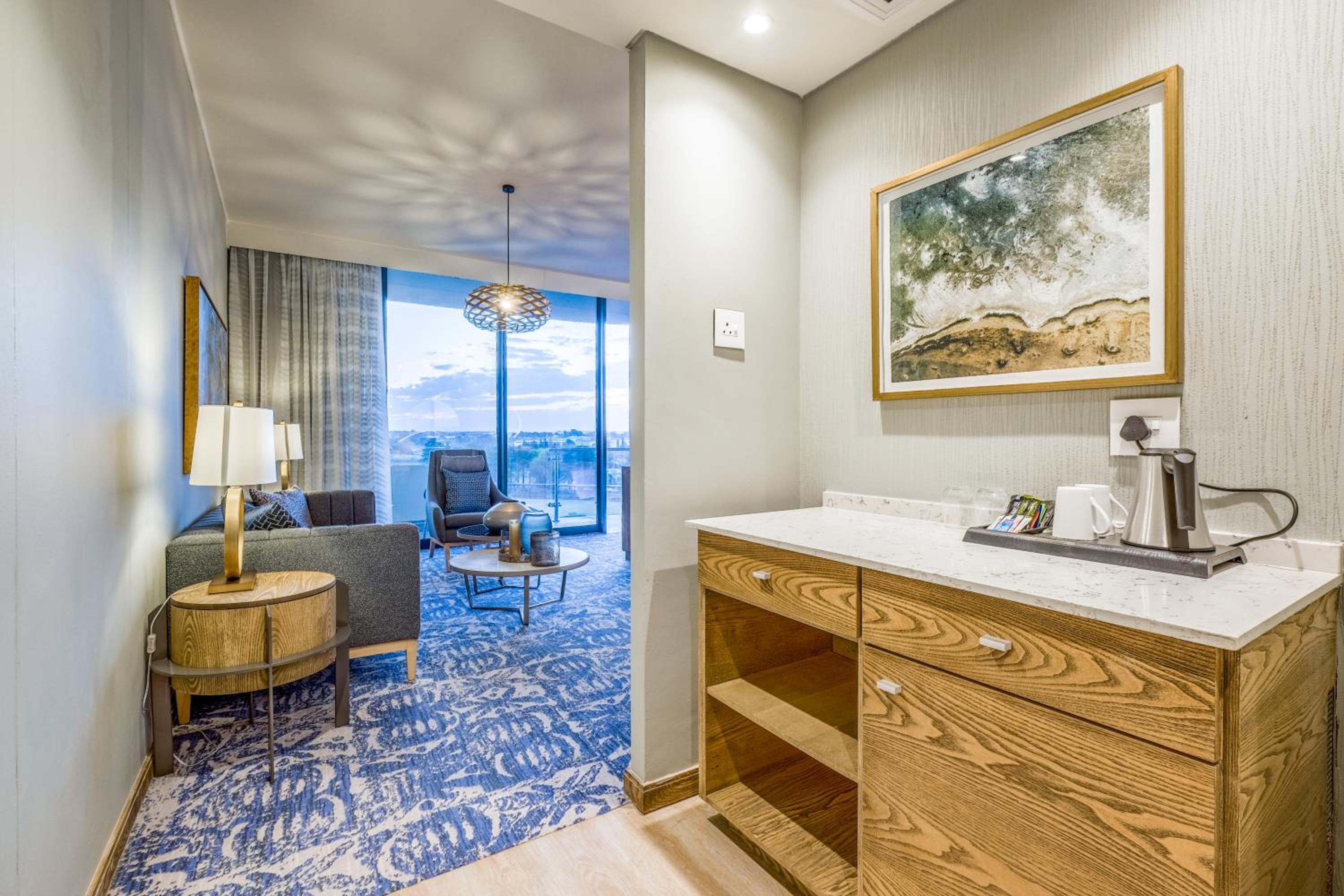 One-Bedroom Junior Suite with Balcony