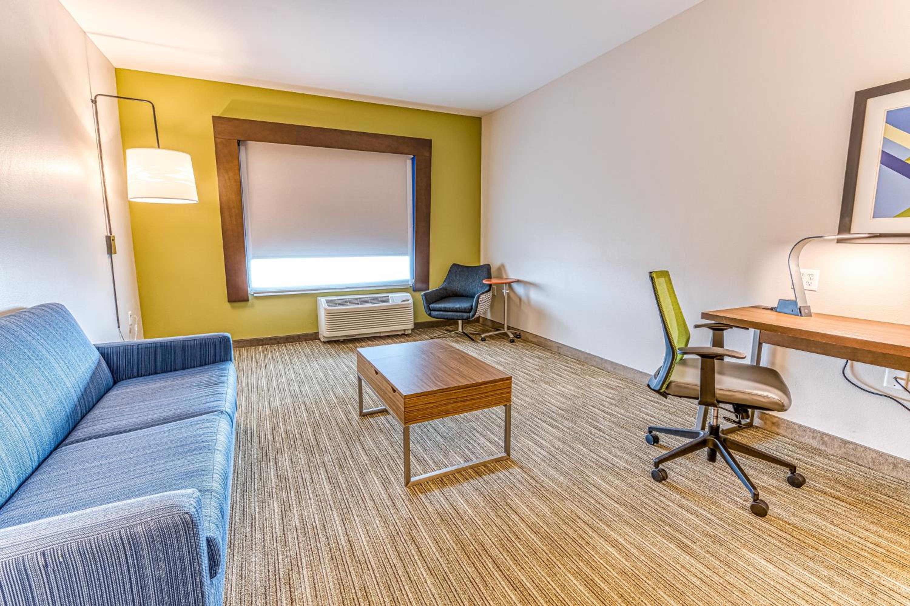 King Suite with Sofa Bed photo 1