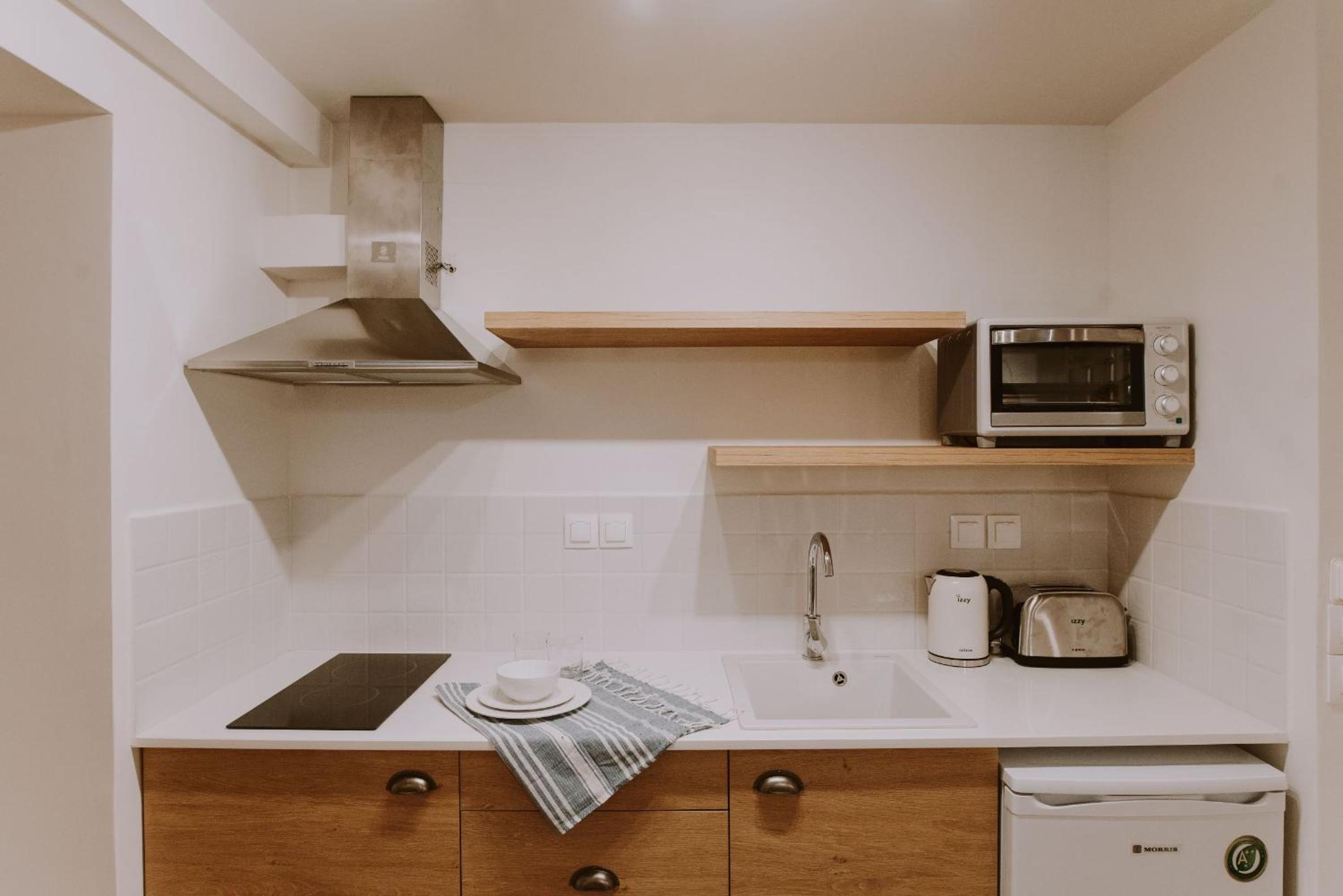 Two-Bedroom Apartment - Basement photo 3