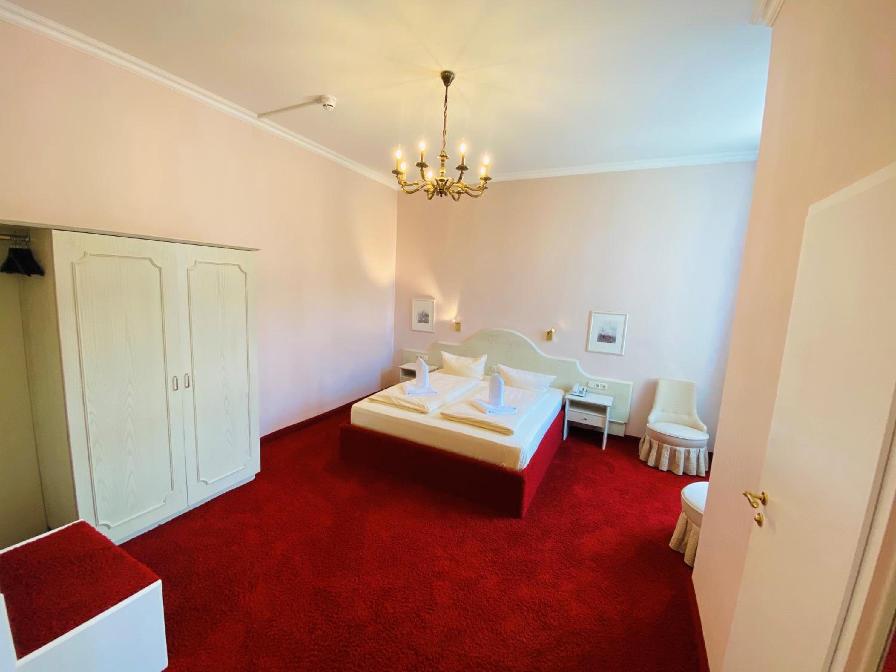 Deluxe Junior Suite - Photo 6