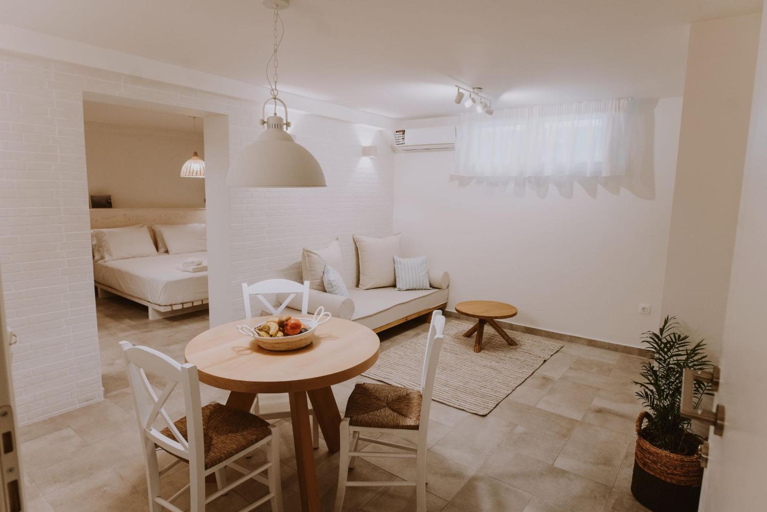 One-Bedroom Apartment - Basement