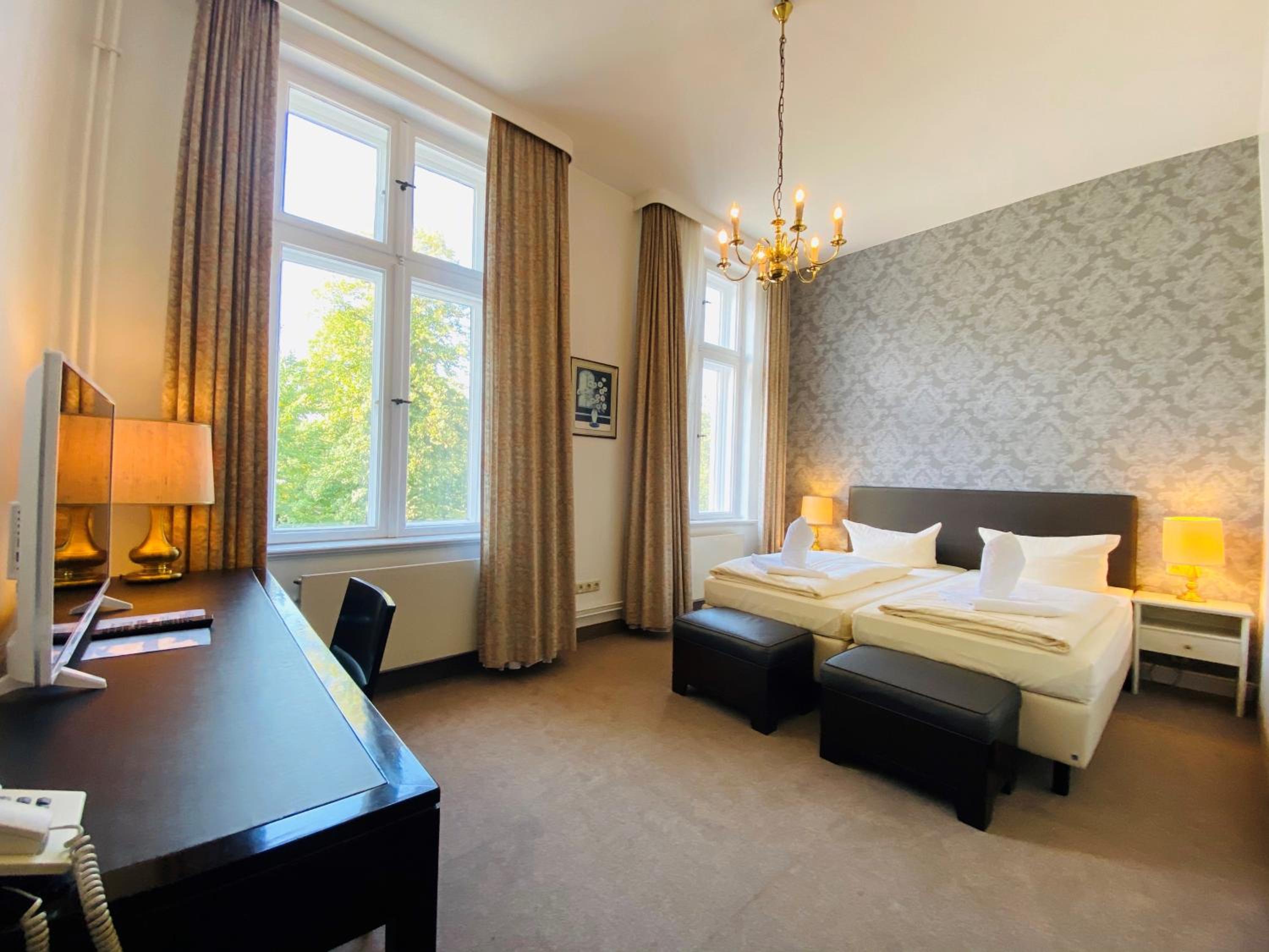 Double Room - Photo 2