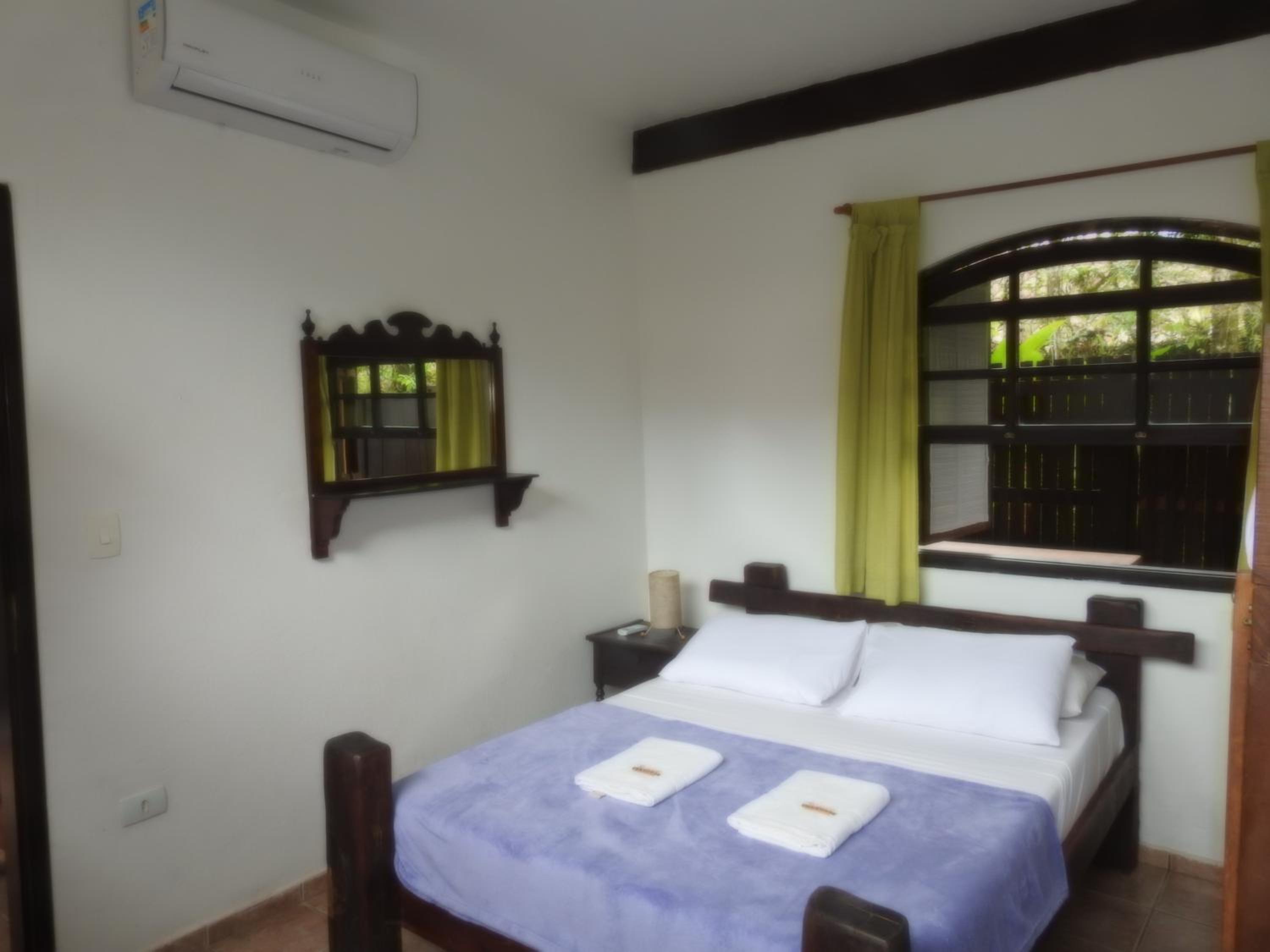 One-Bedroom Apartment with Balcony