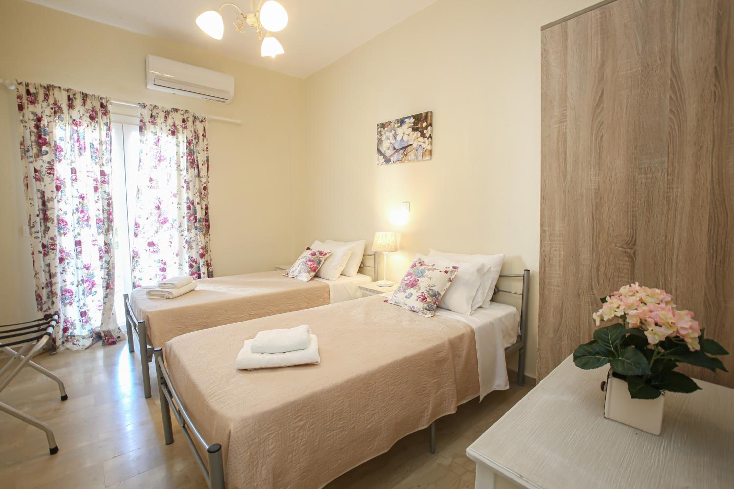 Villa with Garden View photo 3