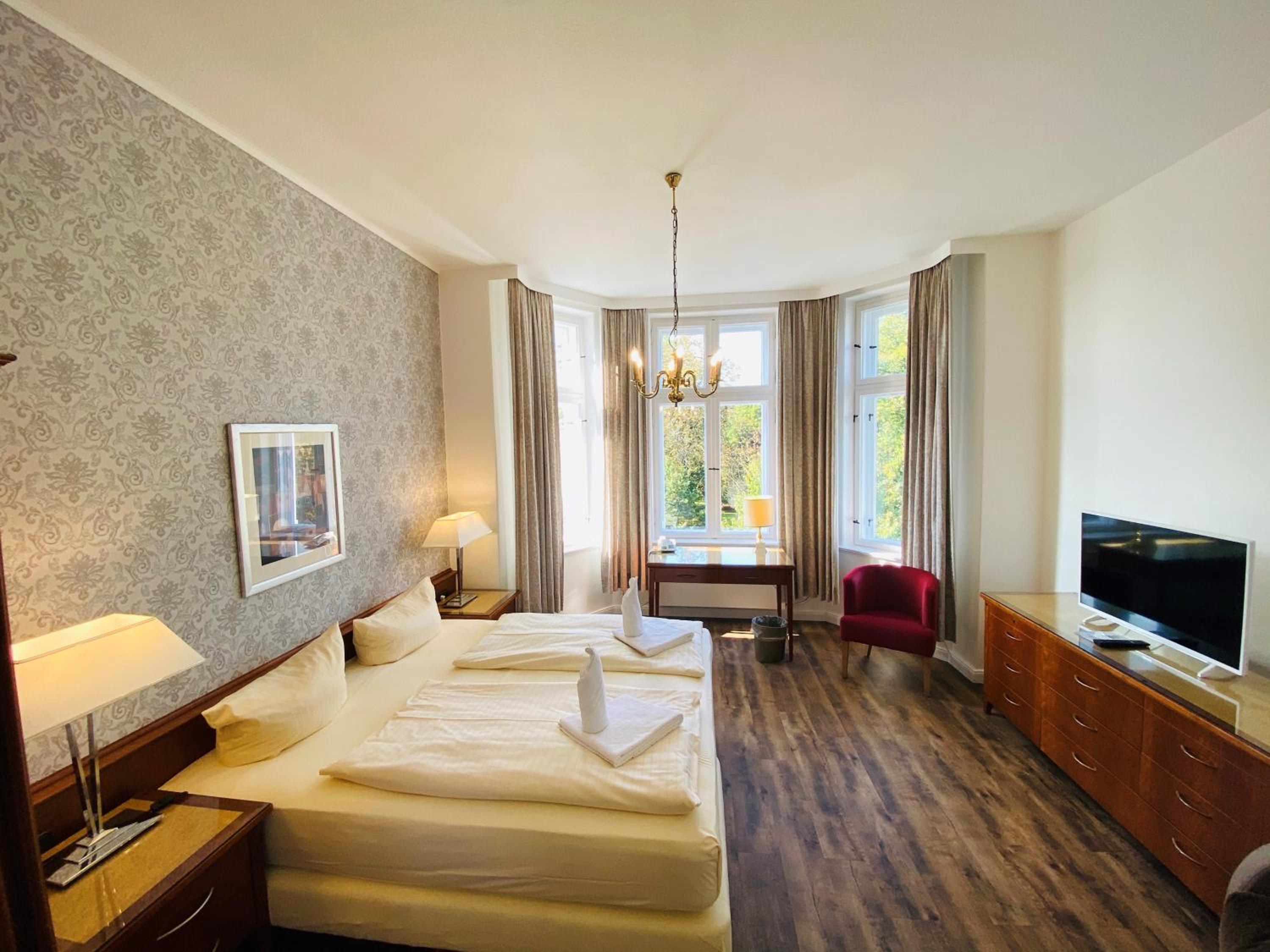 Double Room - Photo 5