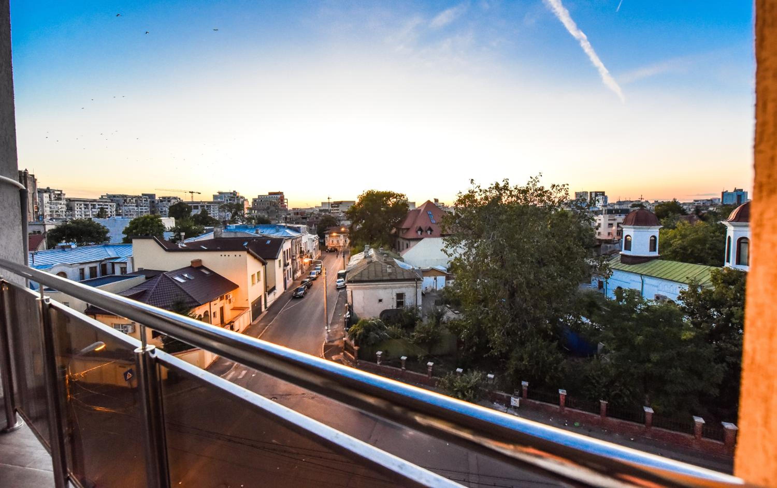 Apartment with Terrace - Photo 15