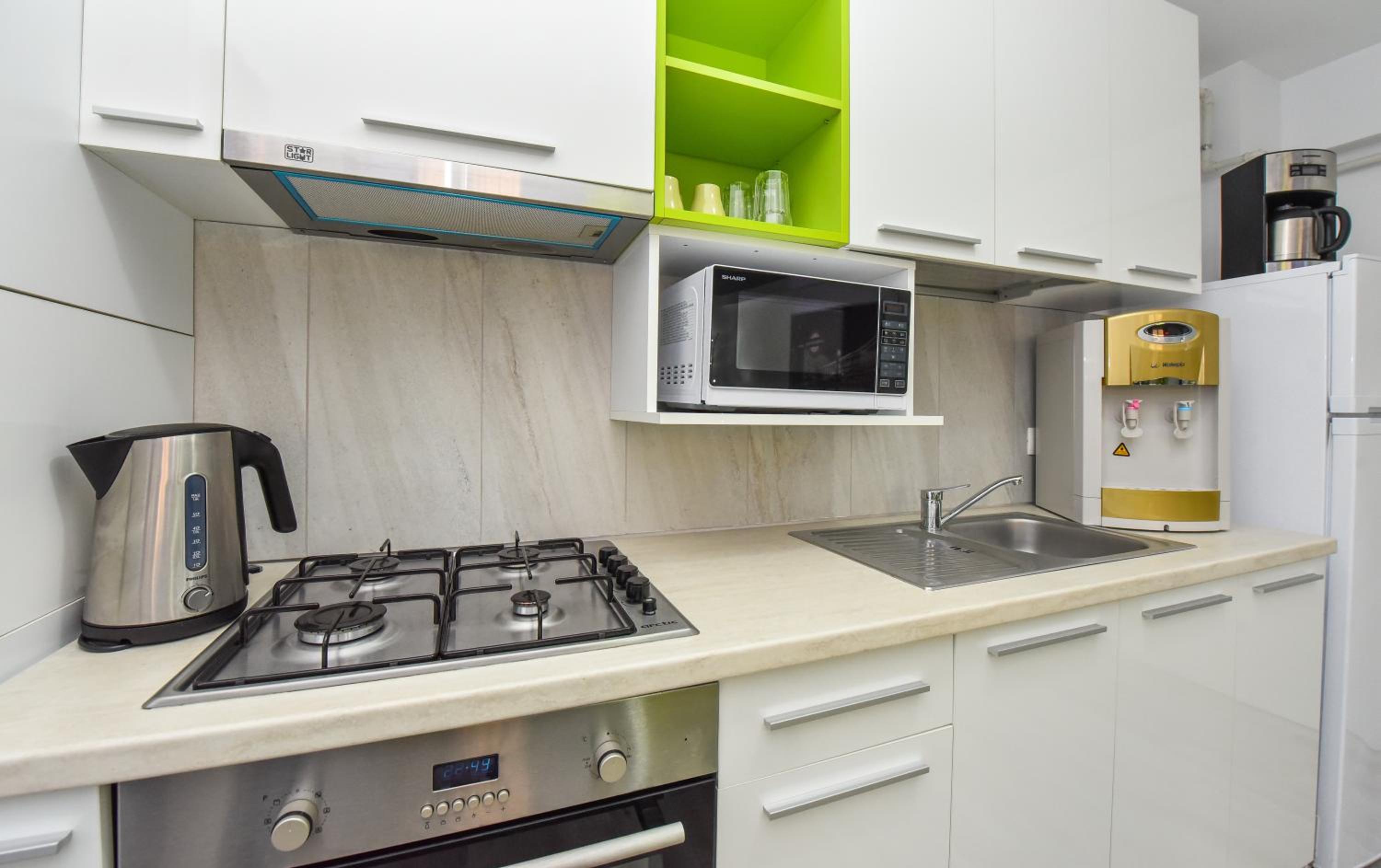 Apartment with Terrace - Photo 10