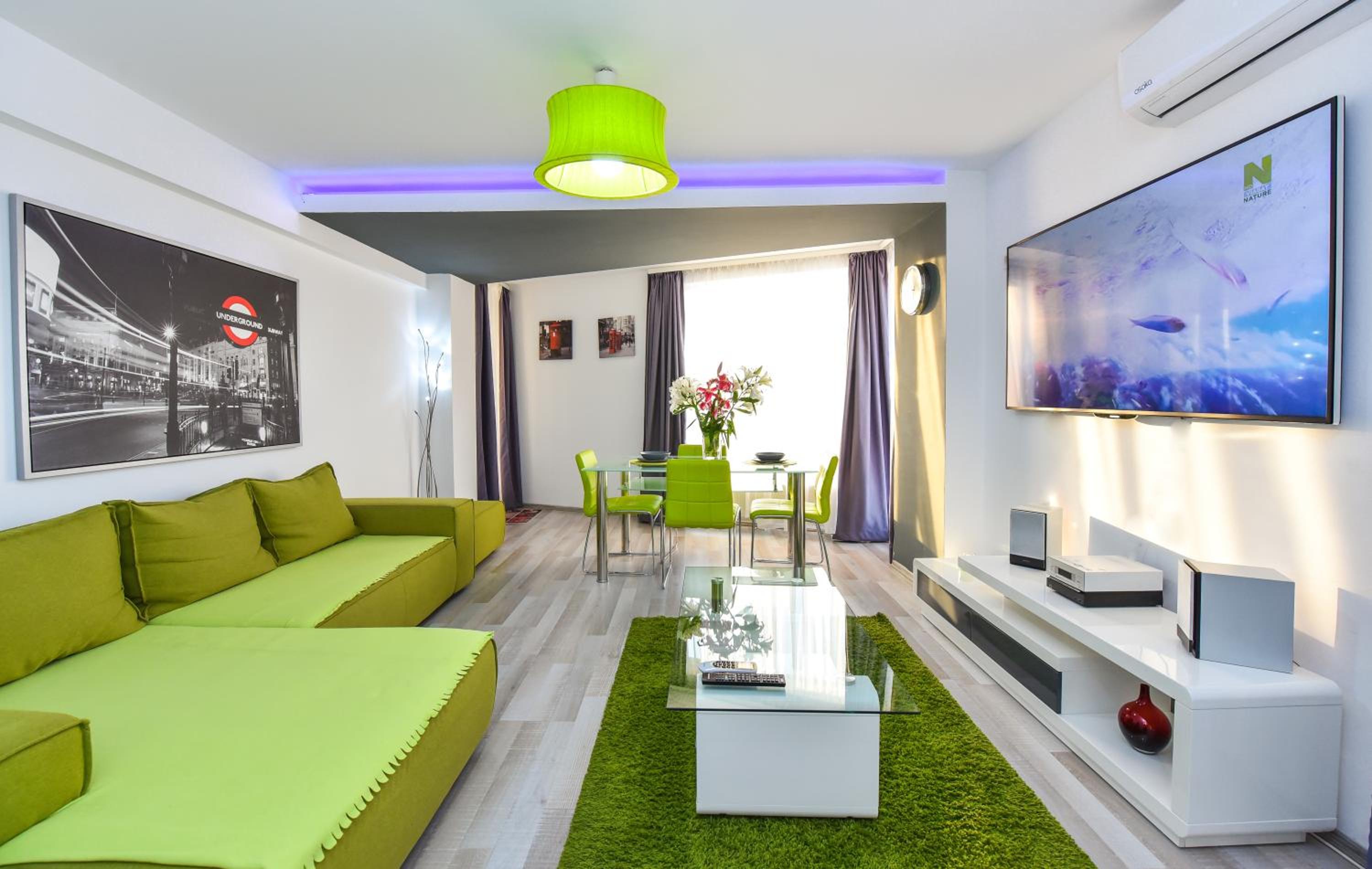 Apartment with Terrace - Photo 17