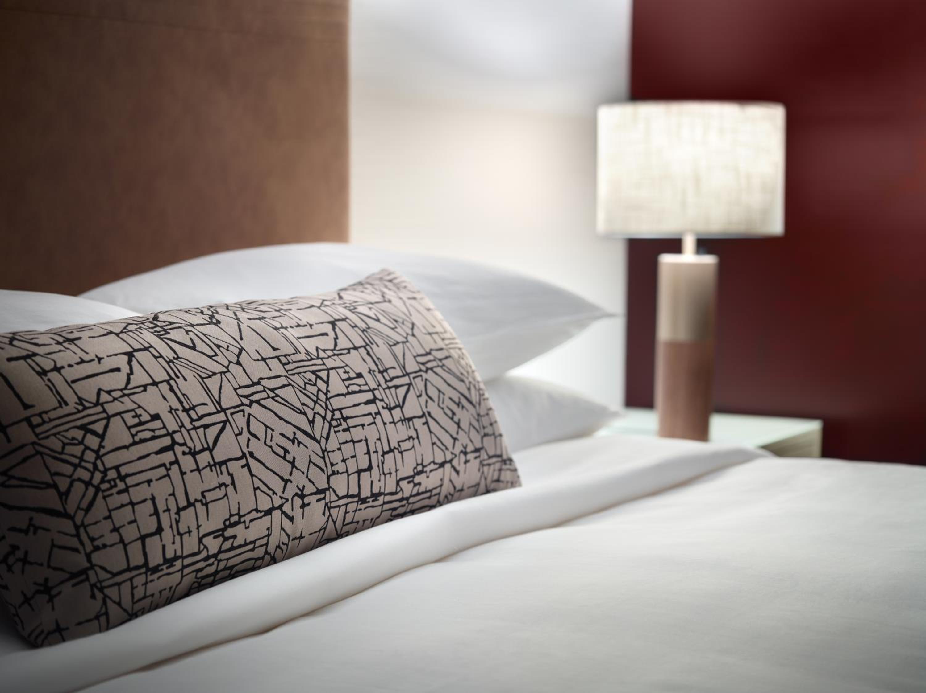 Deluxe King Room - Photo 2