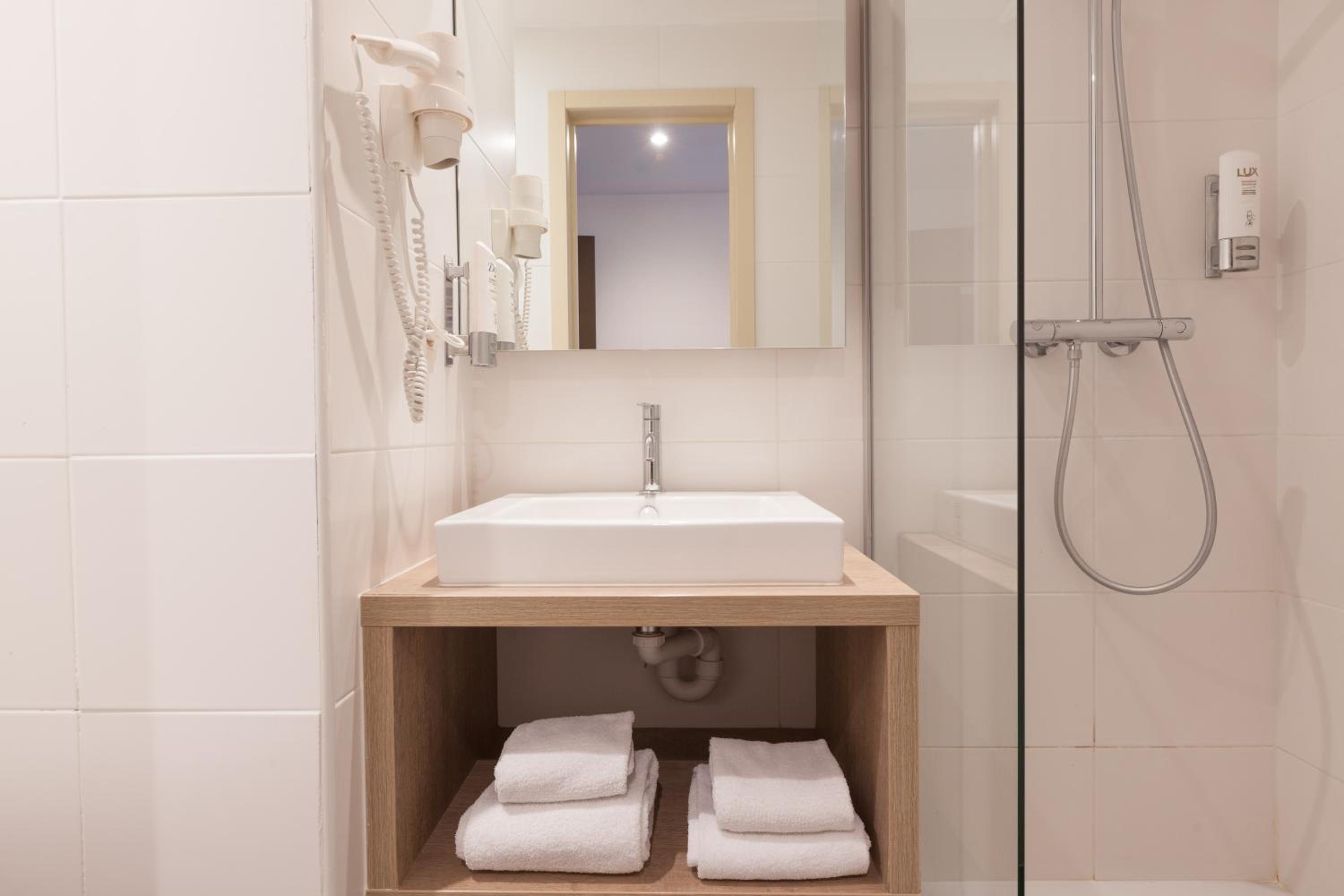 Double Room - Photo 4
