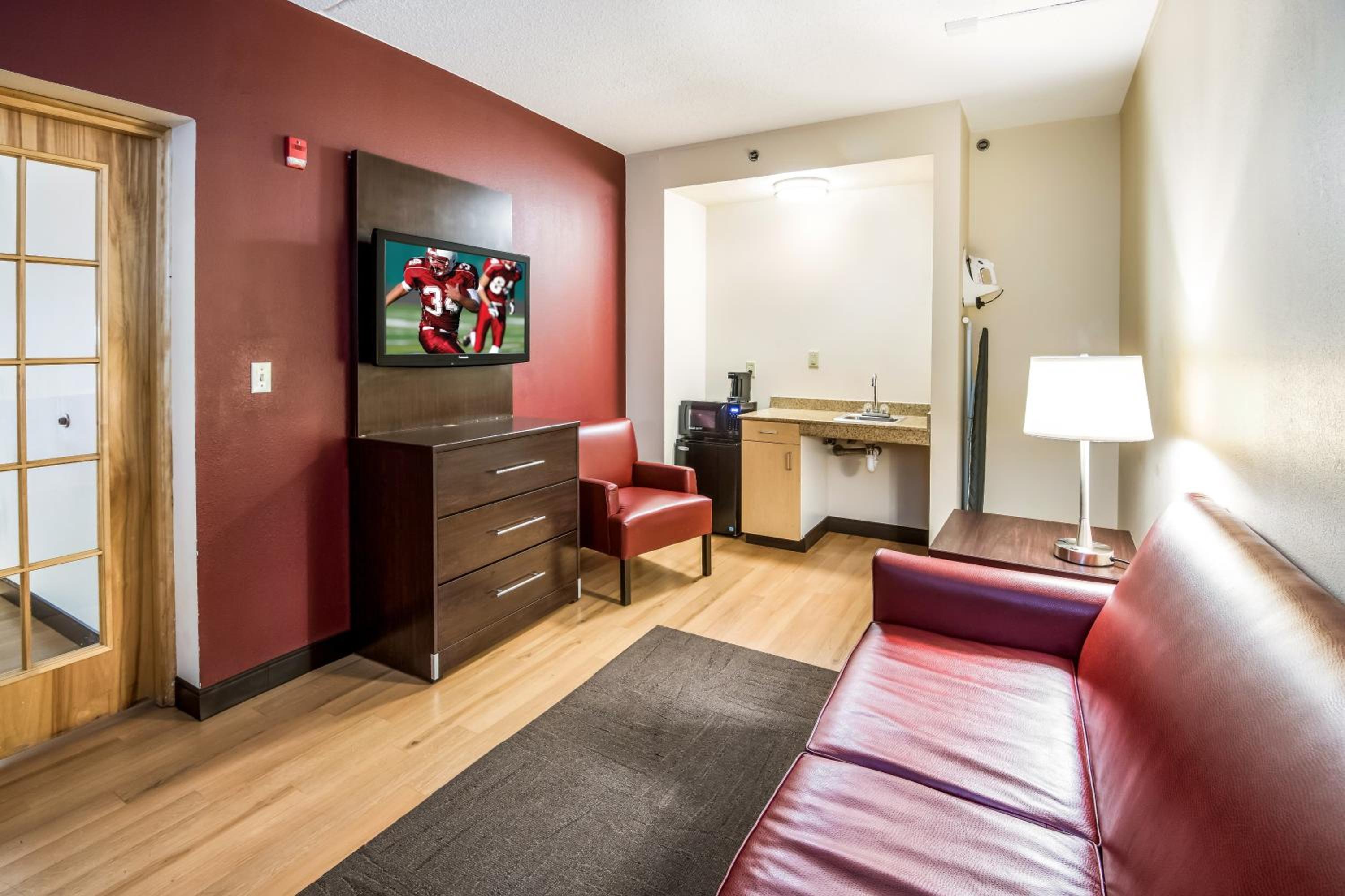 Suite with Two Double Beds Smoke Free - Photo 1