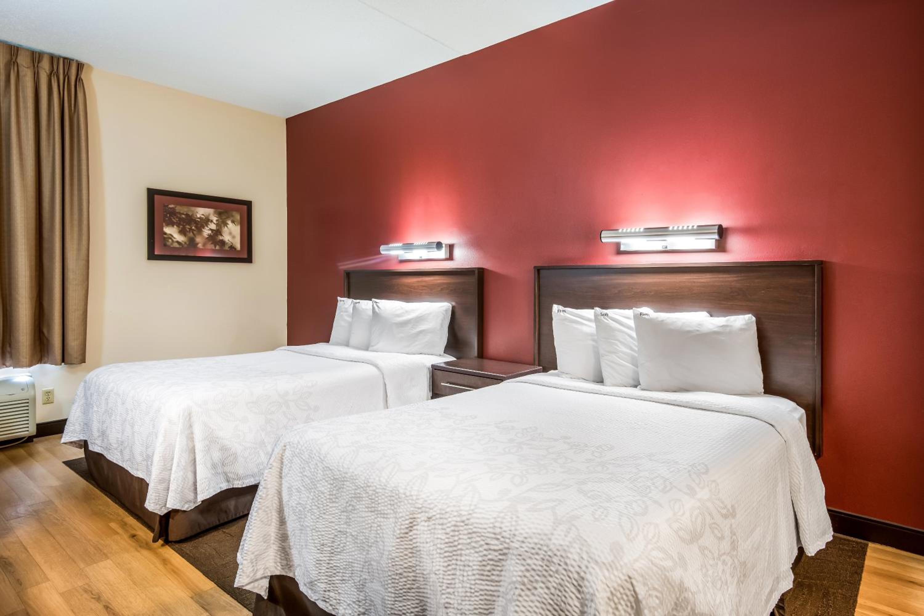 Deluxe Room with Two Double Beds Smoke Free - Photo 7
