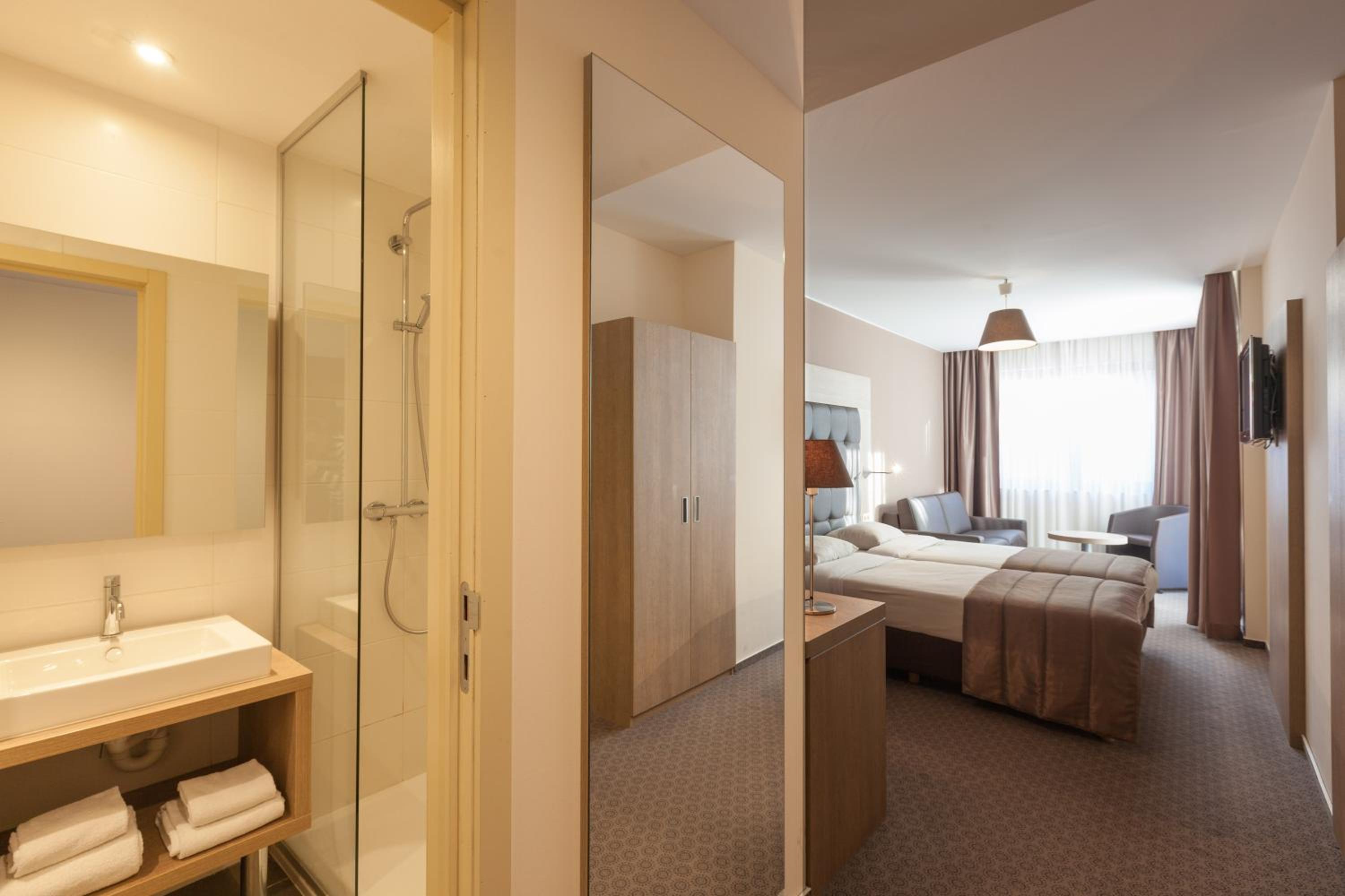 Superior Double Room - Photo 1