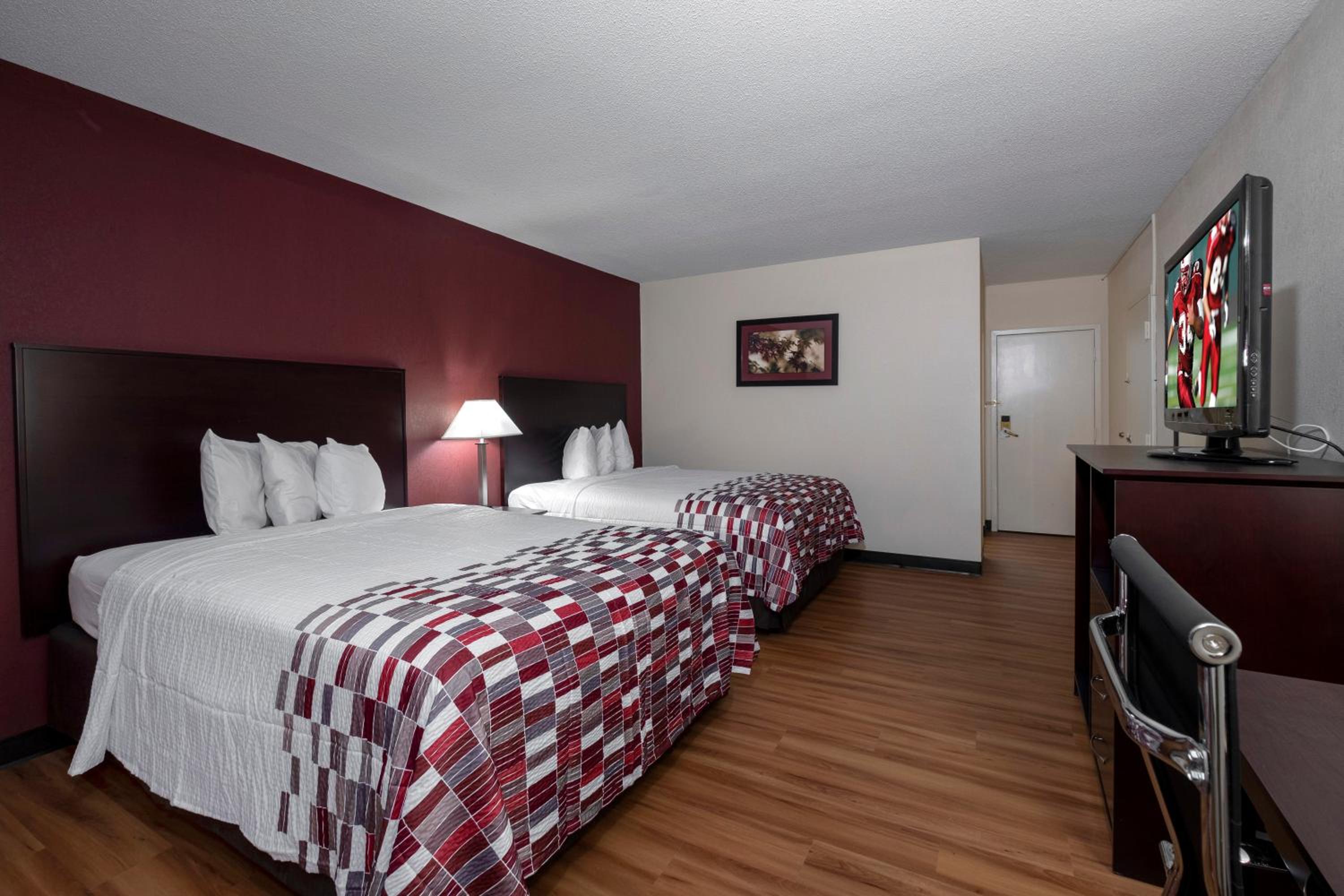 Deluxe Room with Two Queen Beds Smoke Free photo 1