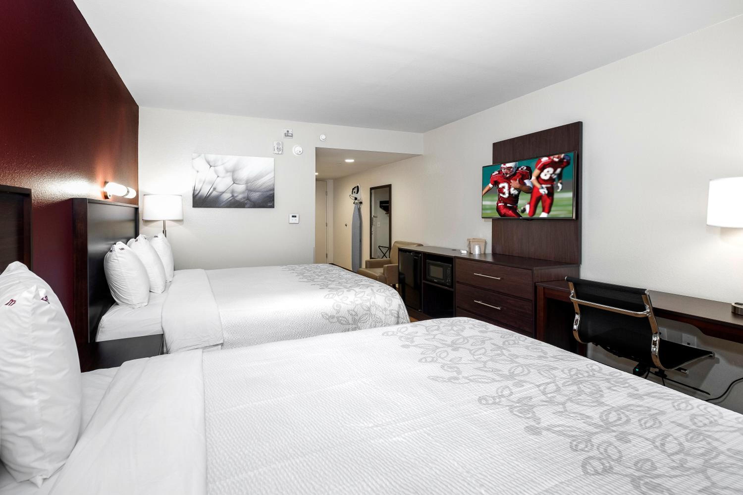Deluxe Room with Two Queen Beds Disability Access Smoke Free - Photo 6