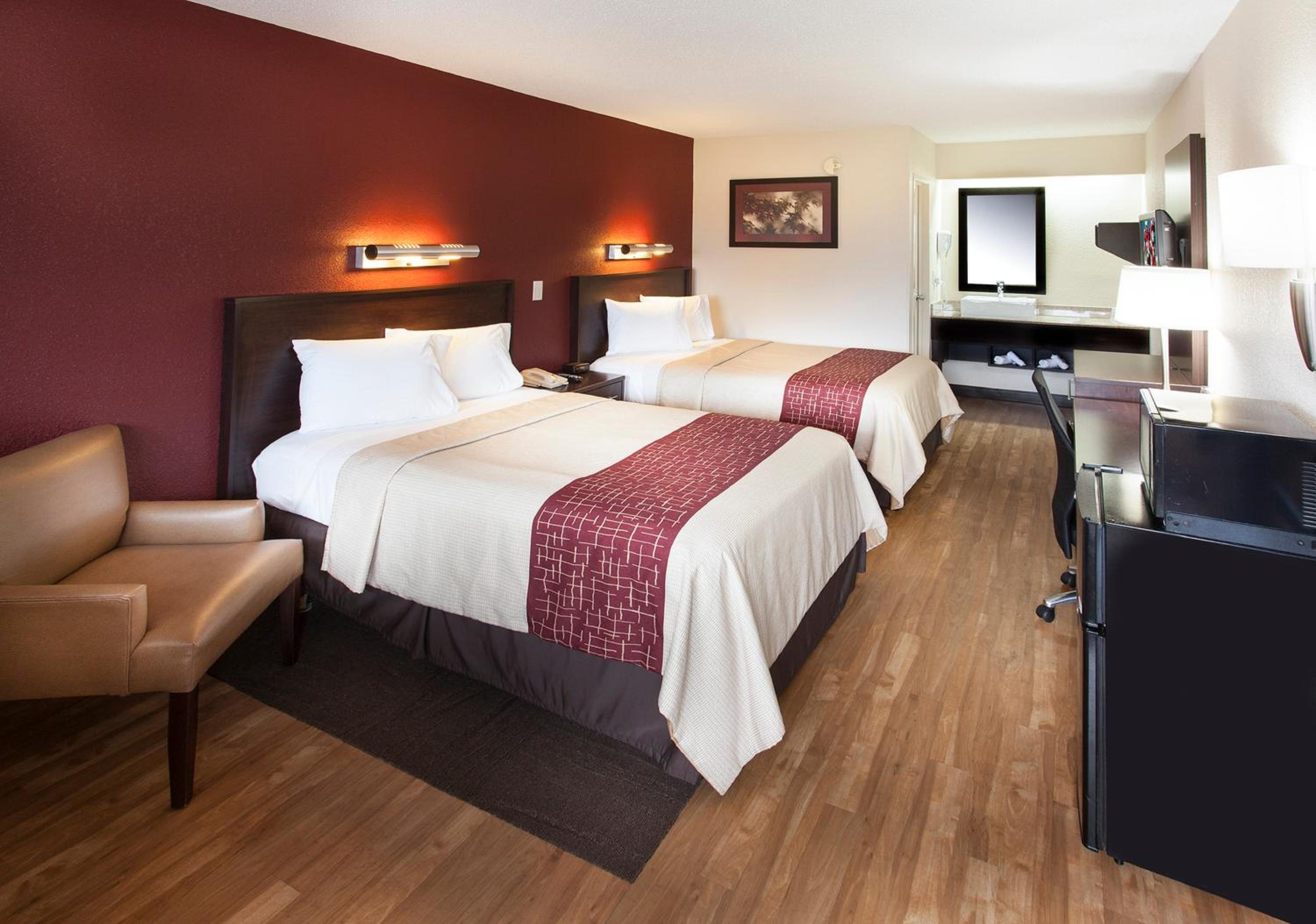 Deluxe Room with Two Double Beds Smoke Free - Photo 1