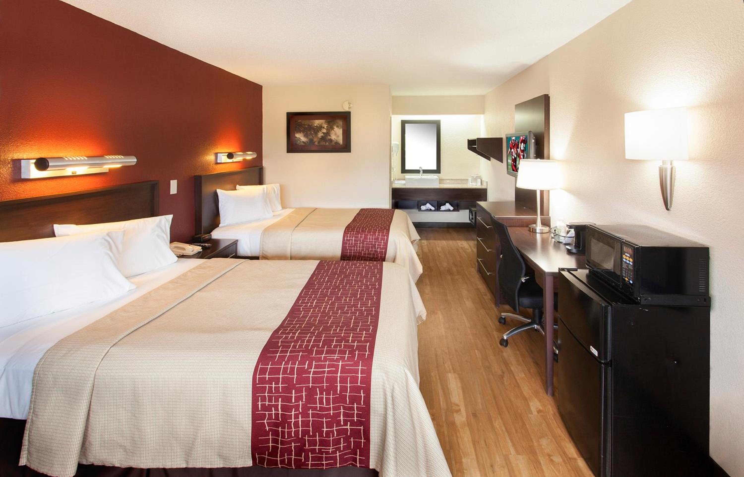 Deluxe Room with Two Double Beds Smoke Free - Photo 4
