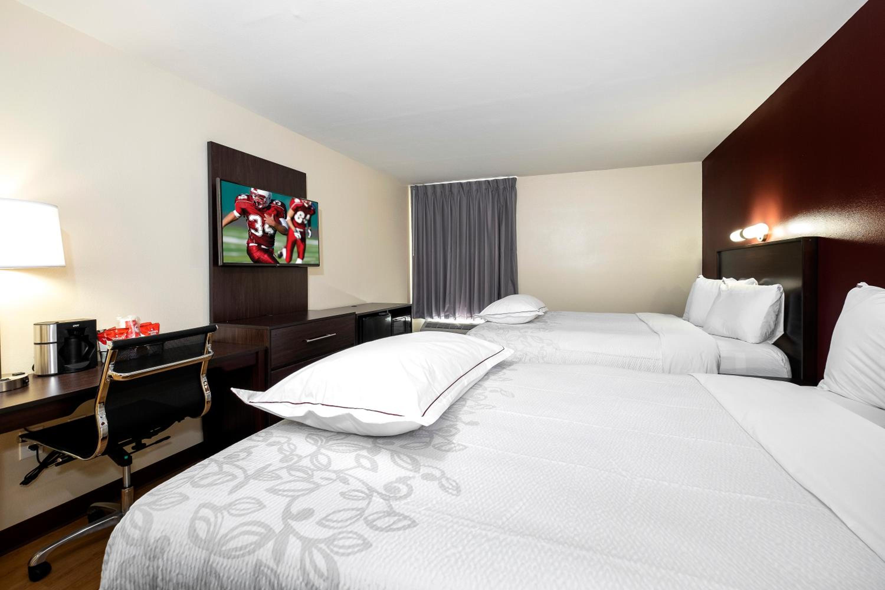 Premium Room with Two Queen Beds Smoke Free (Upgraded Bedding and Snack Box) - Photo 3