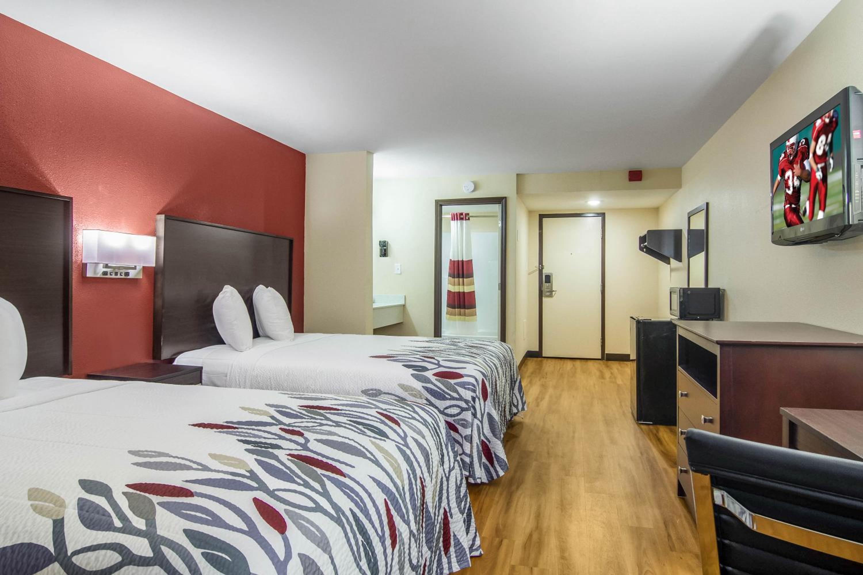 Double Room with Two Double Beds - Non-Smoking - Photo 4