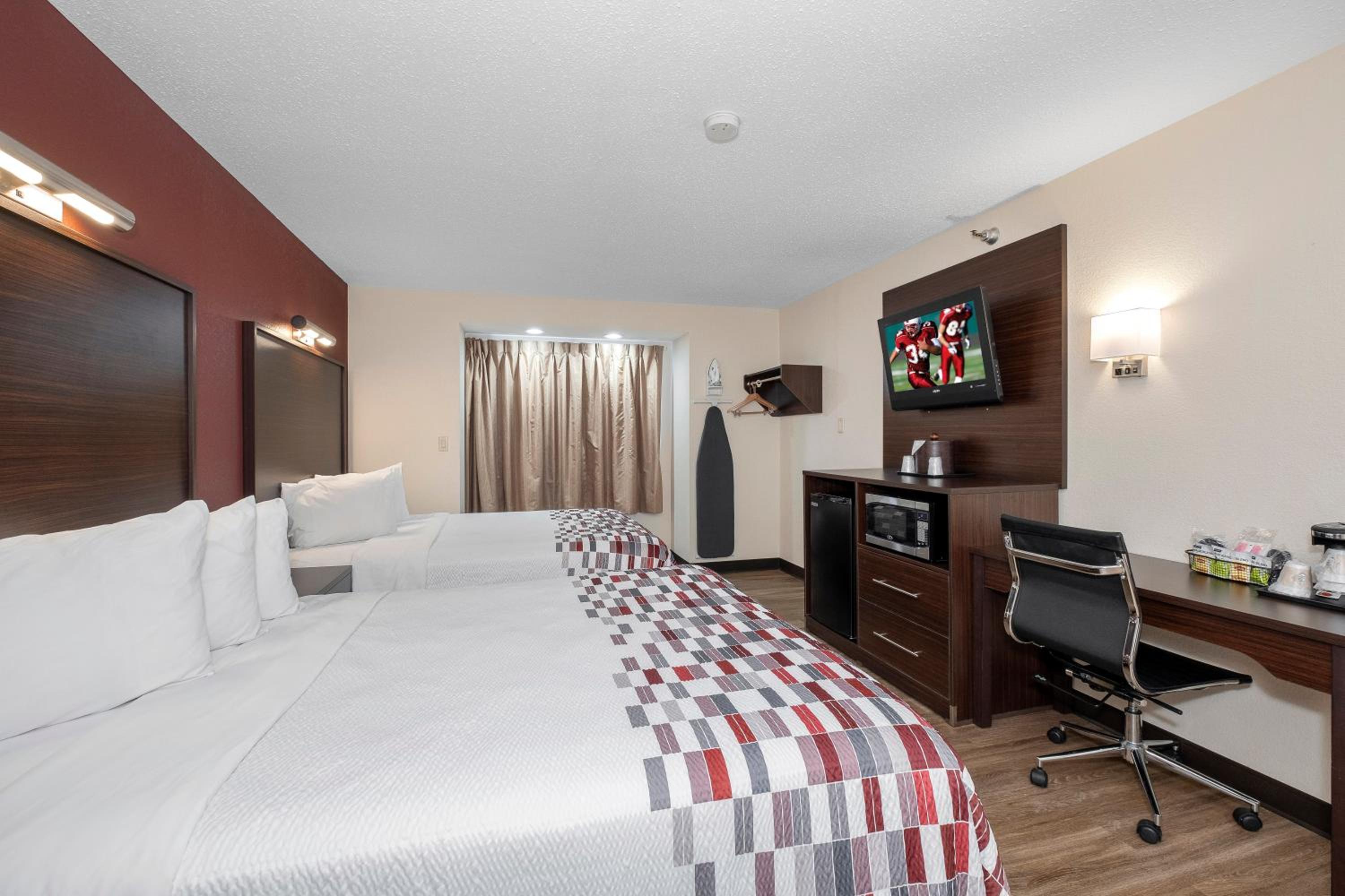 Deluxe Queen Room with Two Queen Beds Disability Access Non-Smoking - Photo 6