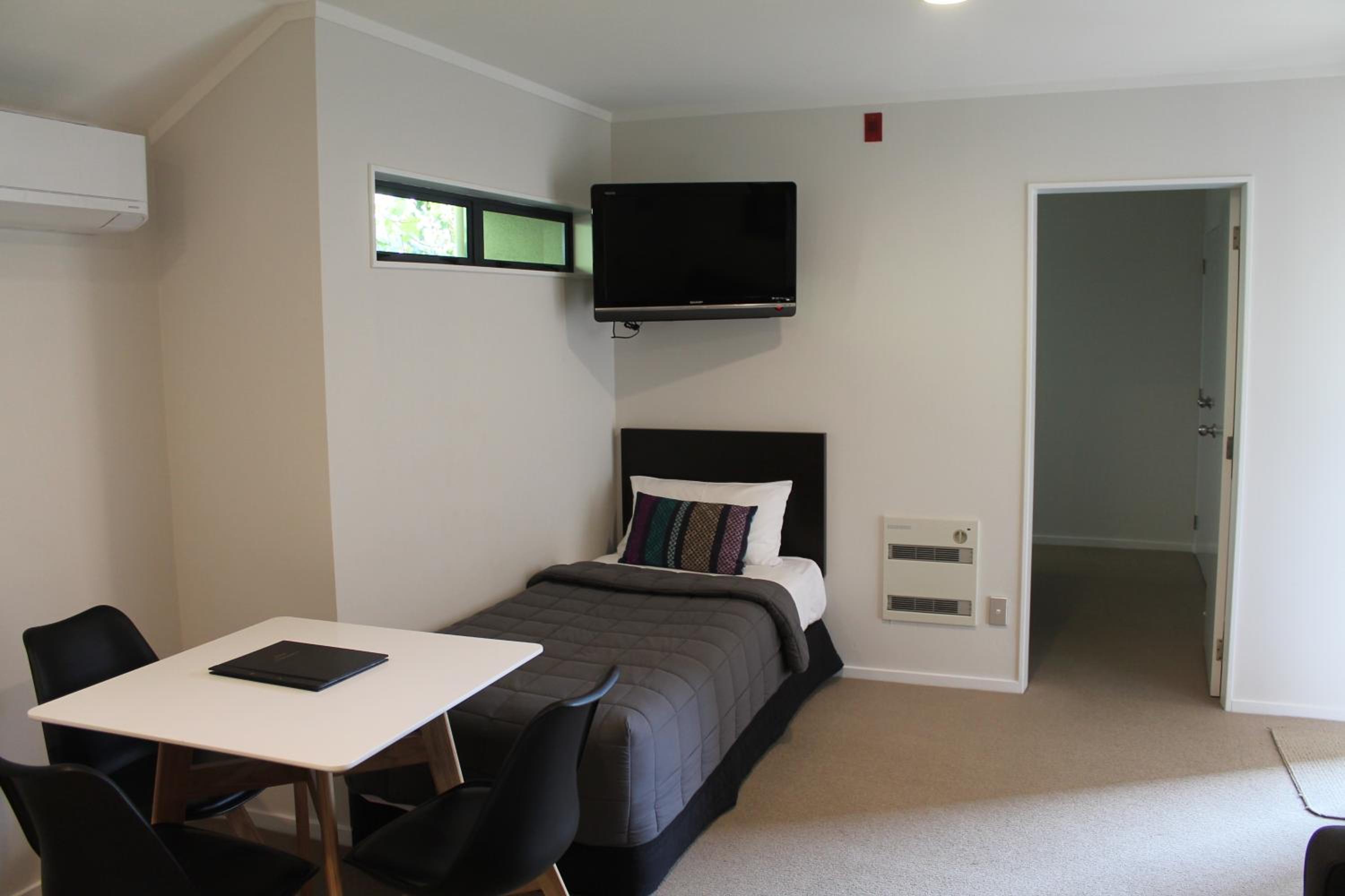 One-Bedroom Suite photo 2