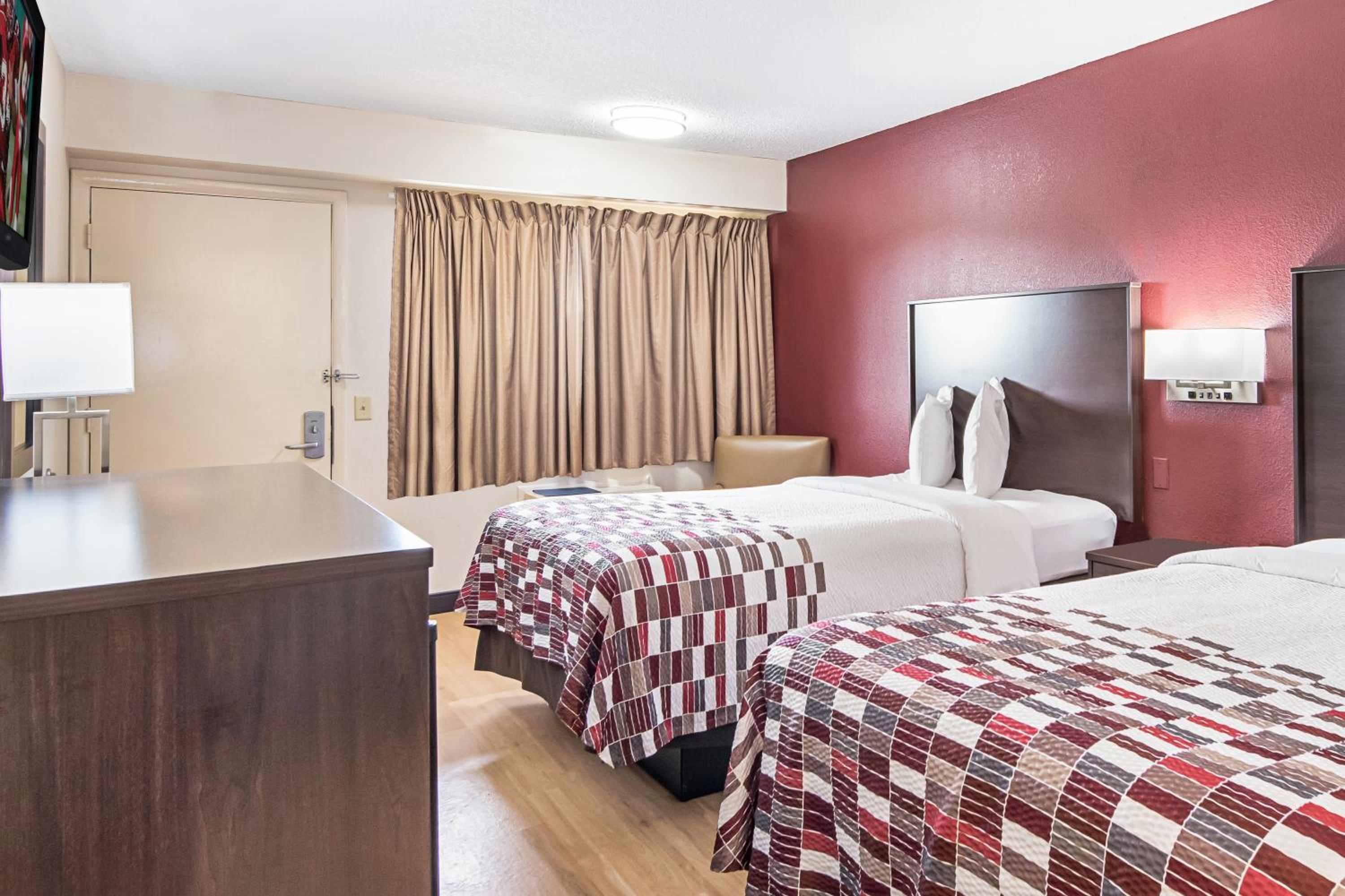 Deluxe Room With Two Double Beds Smoking photo 3
