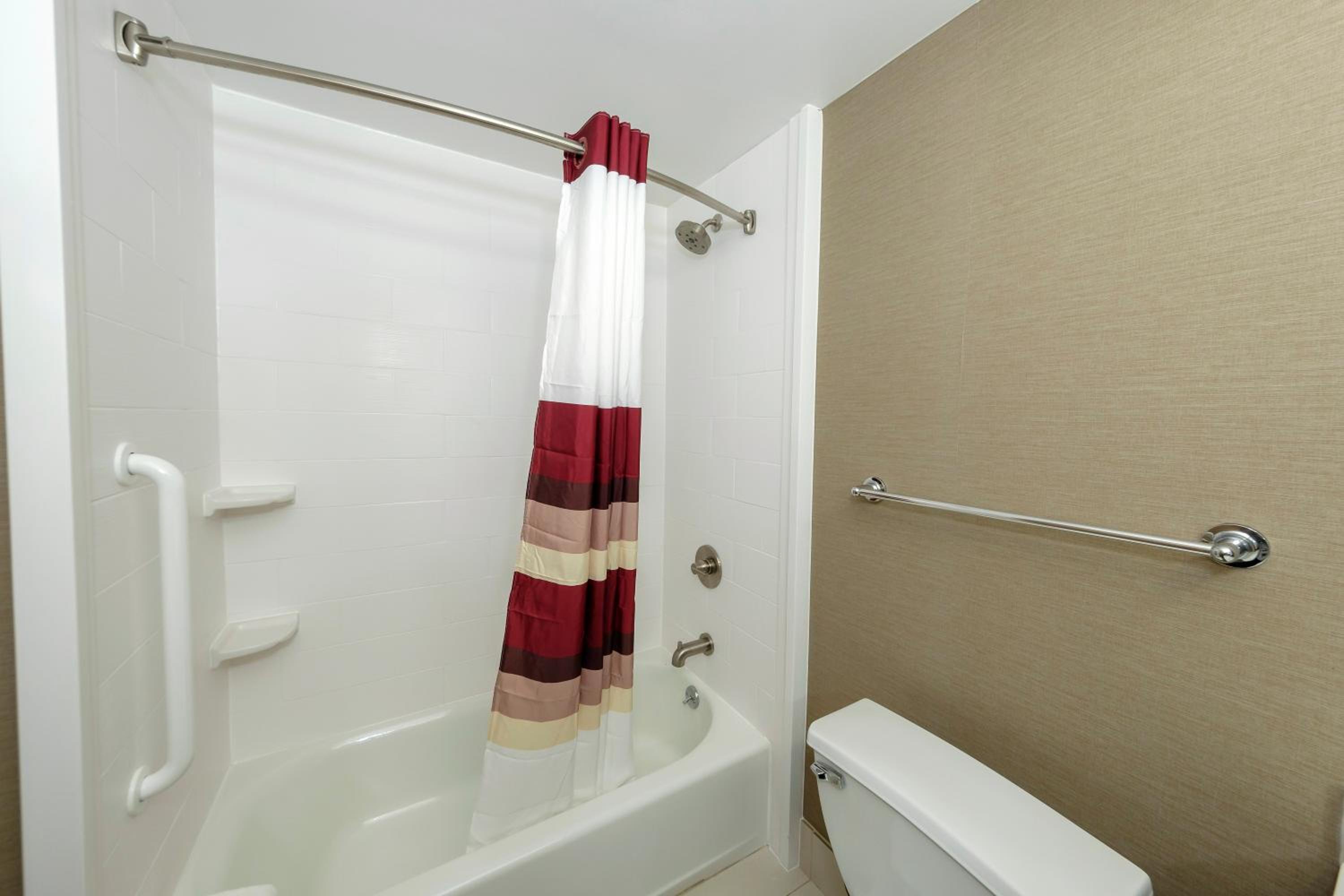 Superior King Room - Non-Smoking - Photo 8