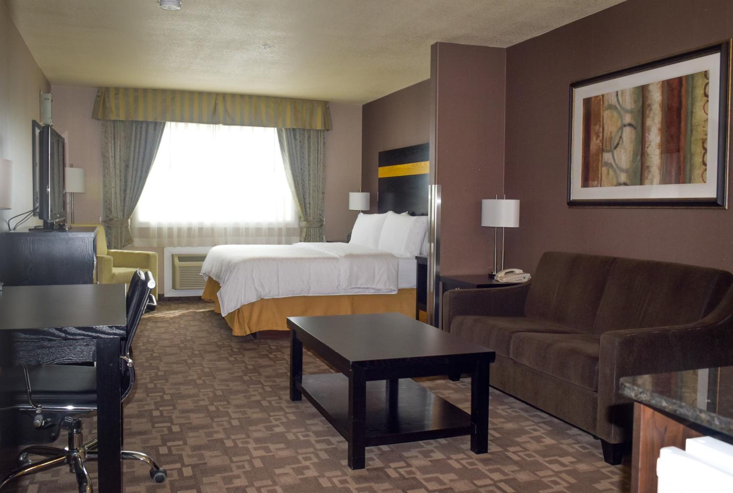 King Suite With Sofa Bed photo 3
