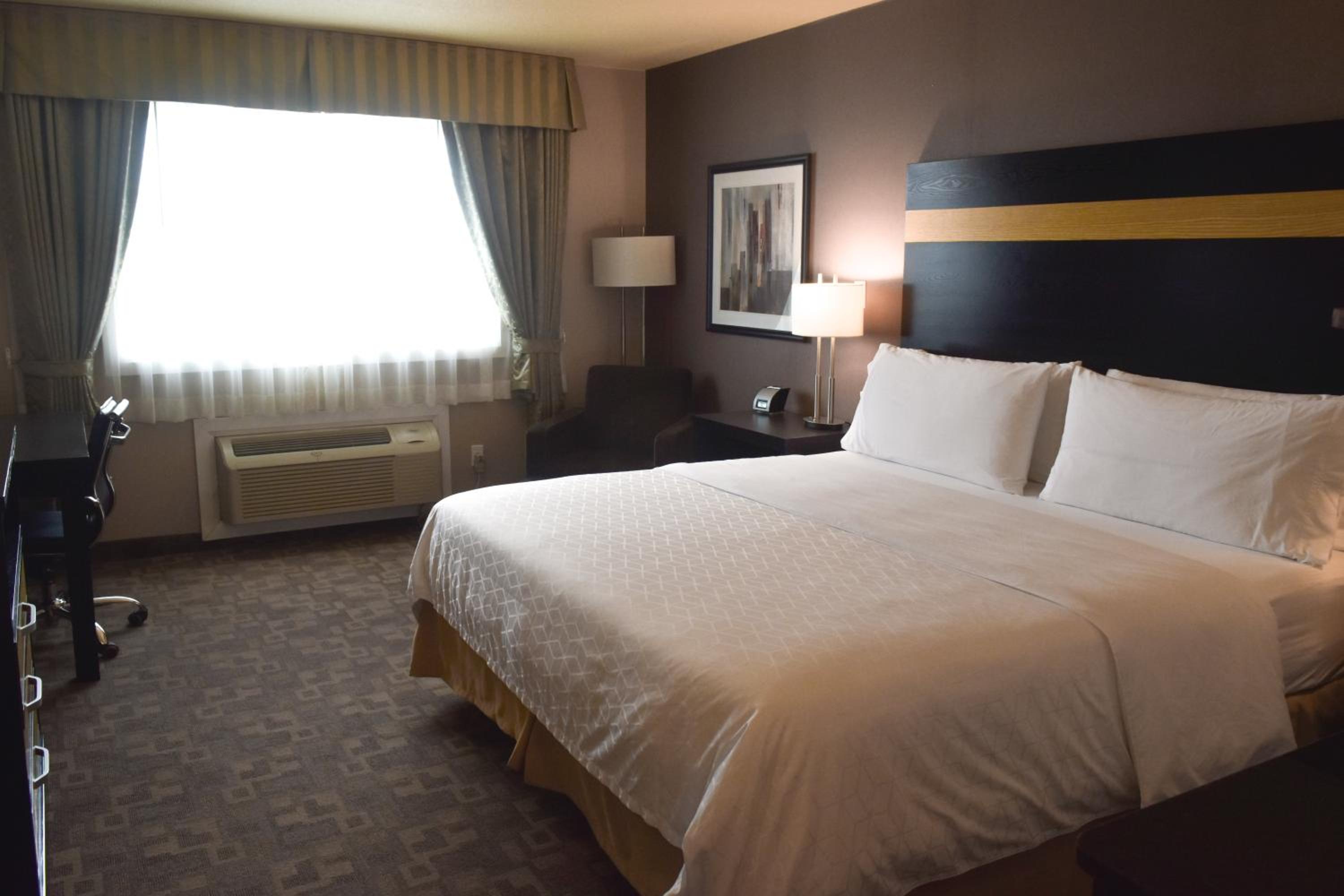 Standard King Room - Photo 1