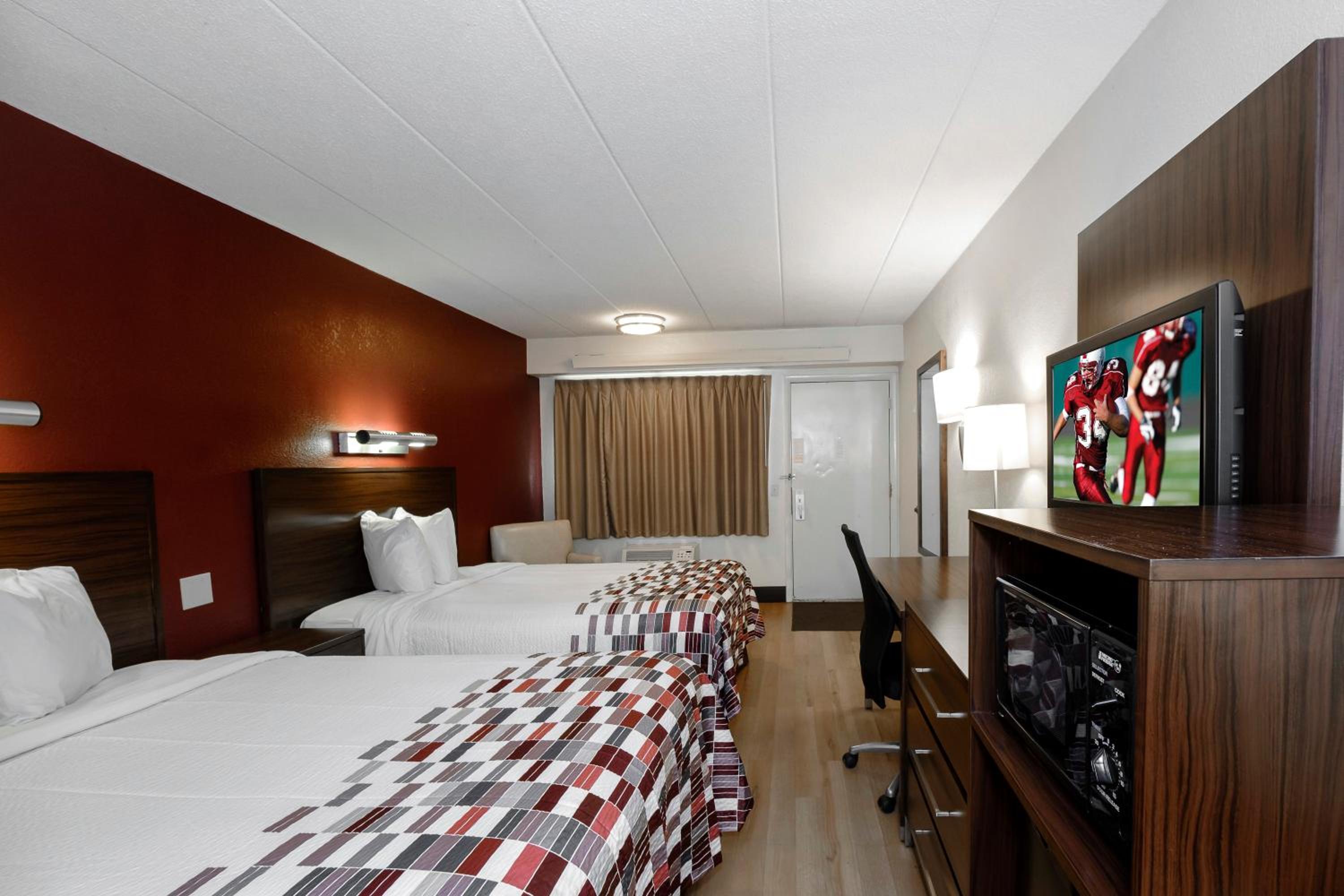 Deluxe Room with Two Double Beds Smoke Free - Photo 3
