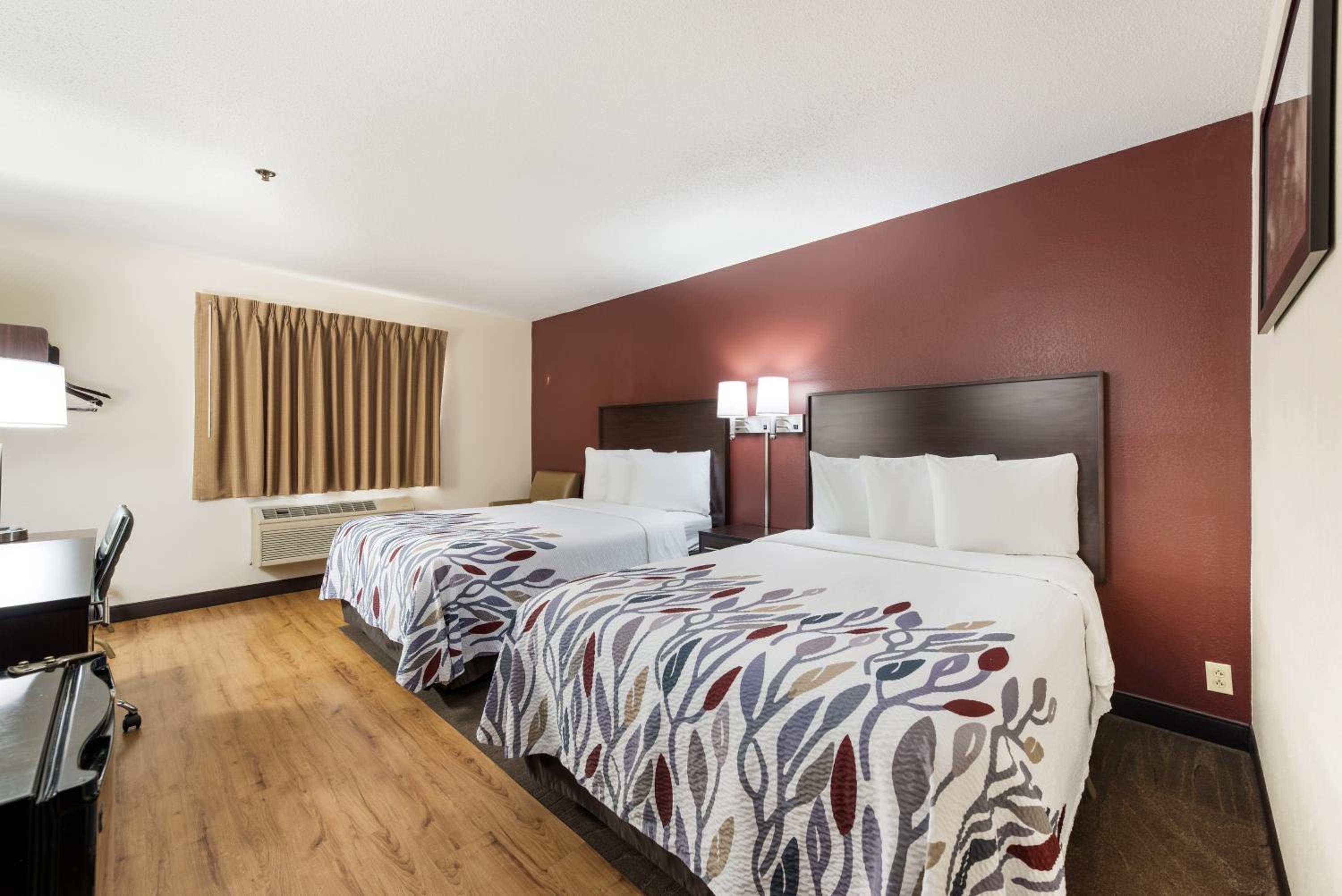 Deluxe Double Room with 2 Double Beds - Non-Smoking - Photo 1