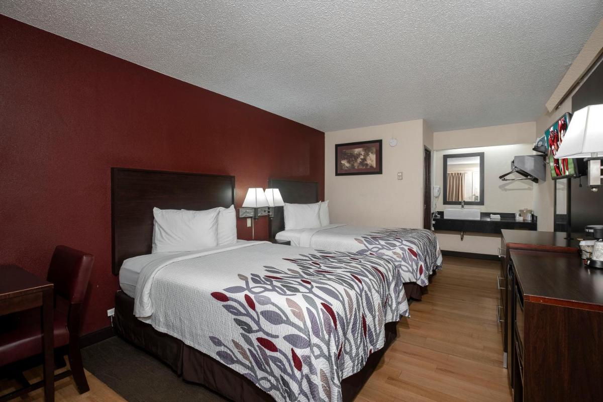 Deluxe Room with Two Double Beds Disability Access Non-Smoking