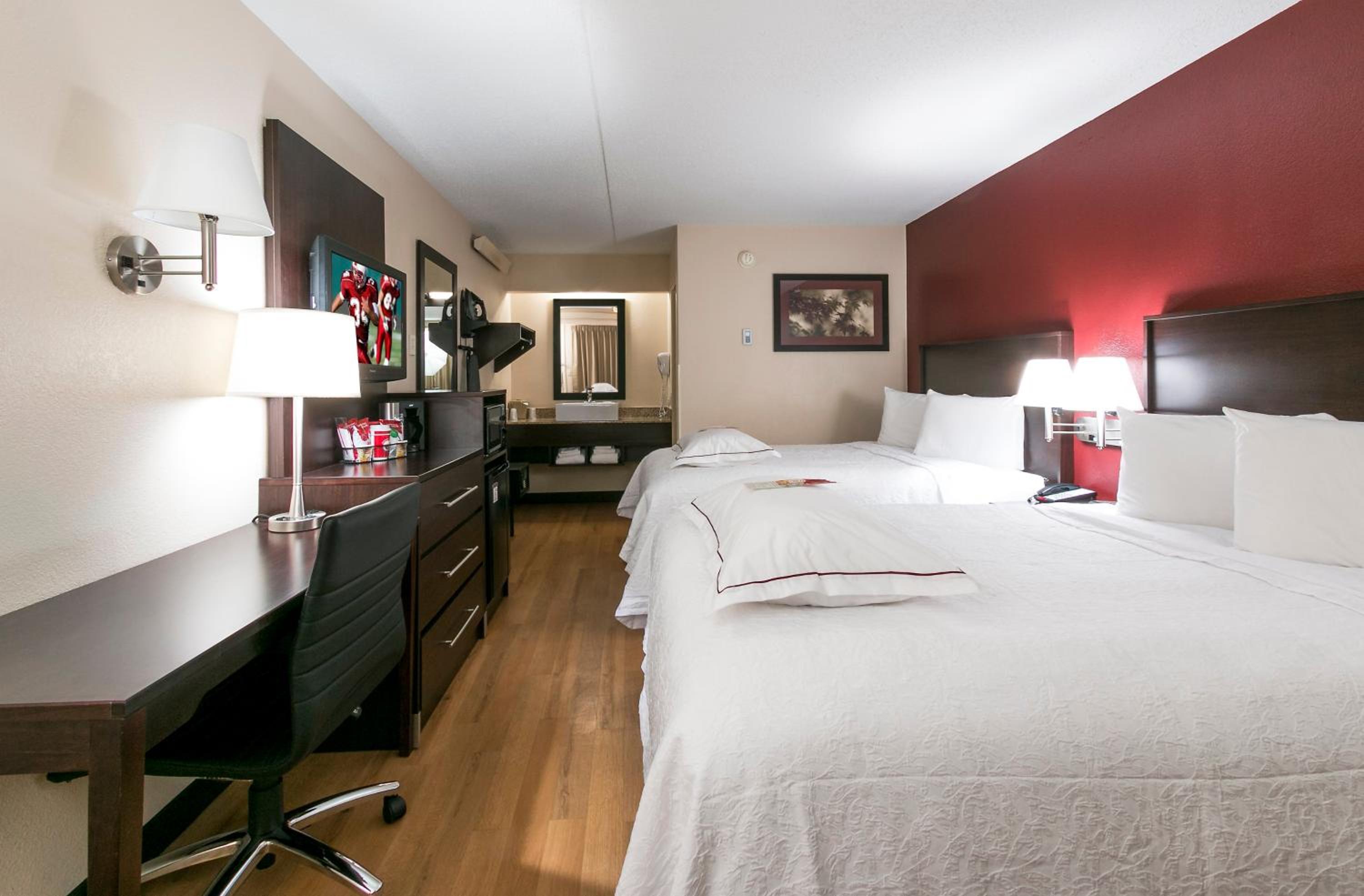 Premium Room with Two Double Beds Smoke Free (Upgraded Bedding & Snack) - Photo 1