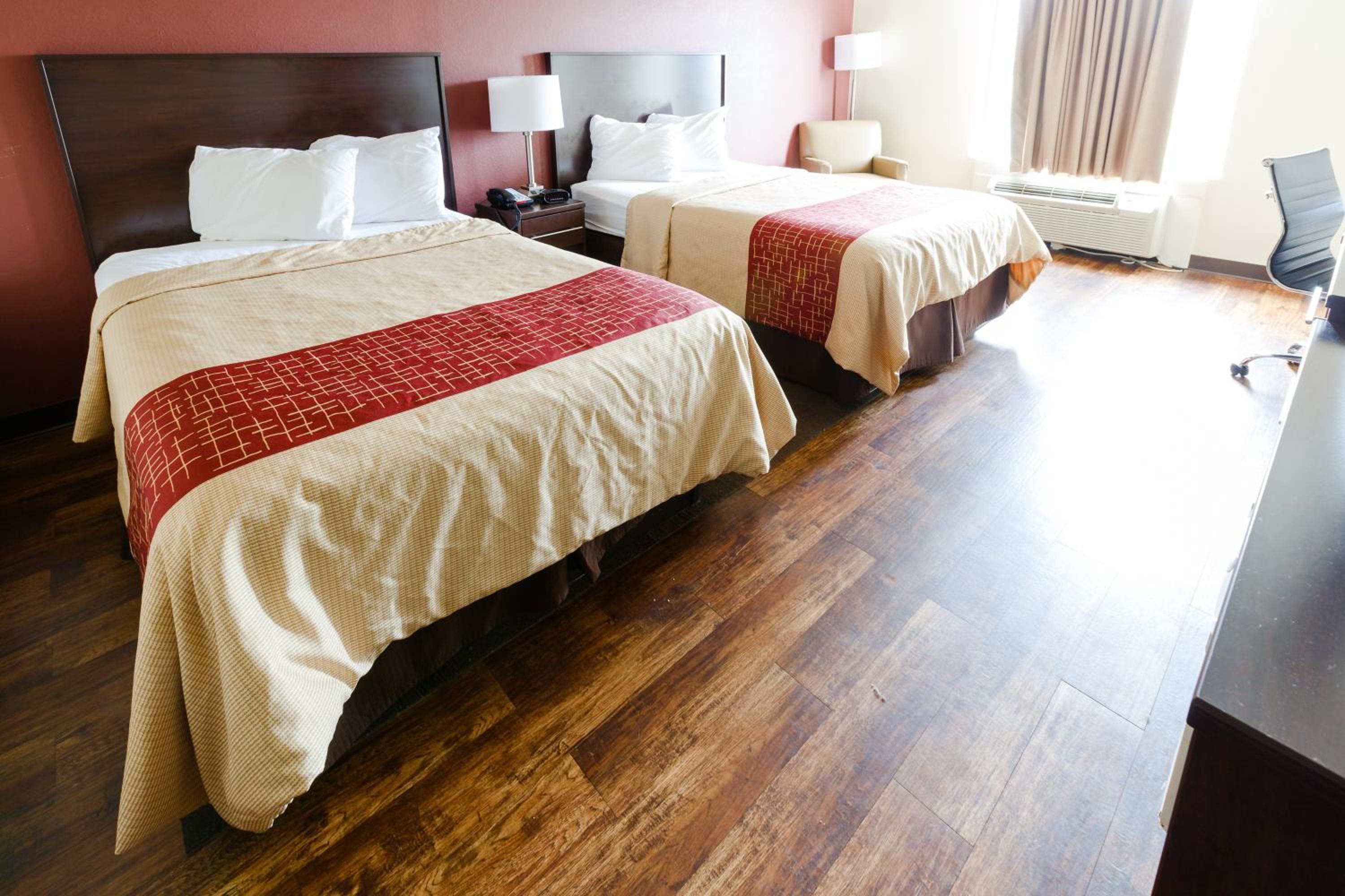 Deluxe Double Room with Two Double Beds - Disability Access/Non-Smoking photo 1