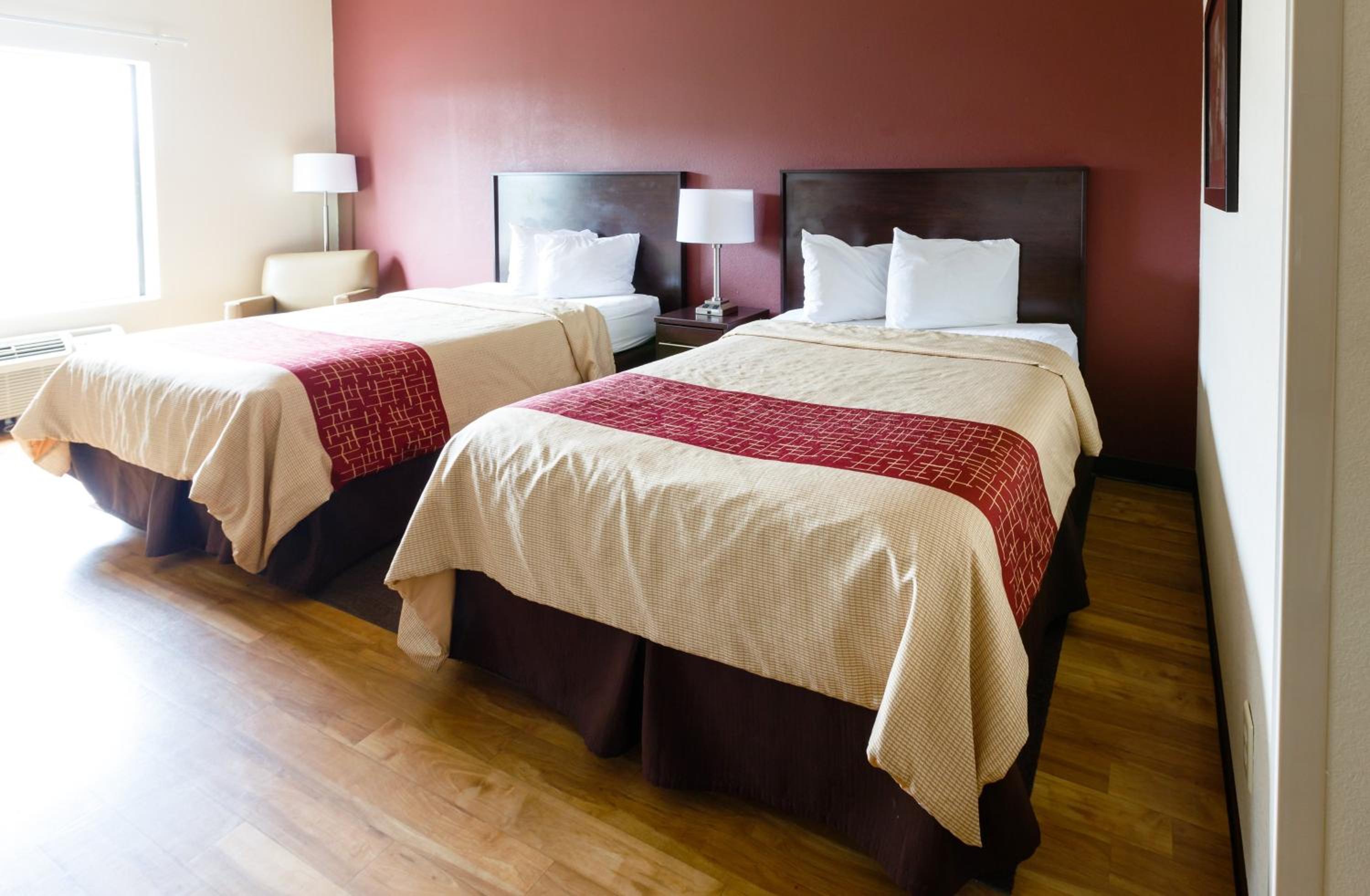 Deluxe Double Room with Two Double Beds - Non-Smoking photo 3